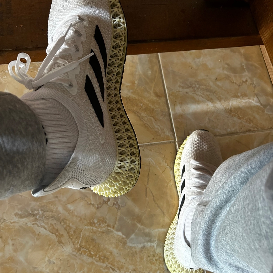 Adidas 4DFWD White Black 착용 스타일 - 3