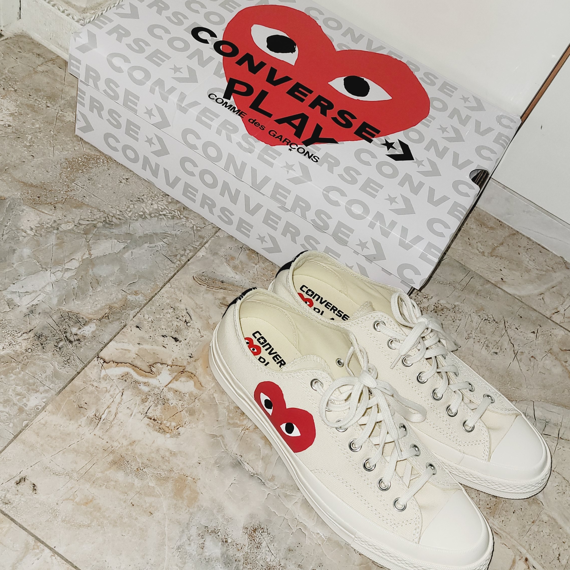 Converse x Play Comme des Garcons Chuck 70 Ox White 착용 스타일