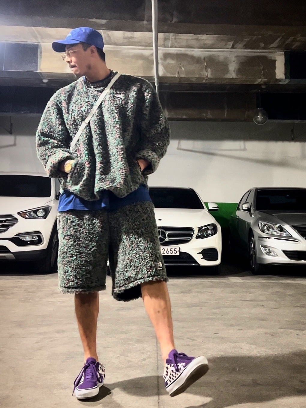 Louis Vuitton LV Paint Can Purple, Vans x Supreme x Swarovski Old Skool Purple 착용 스타일 - 1