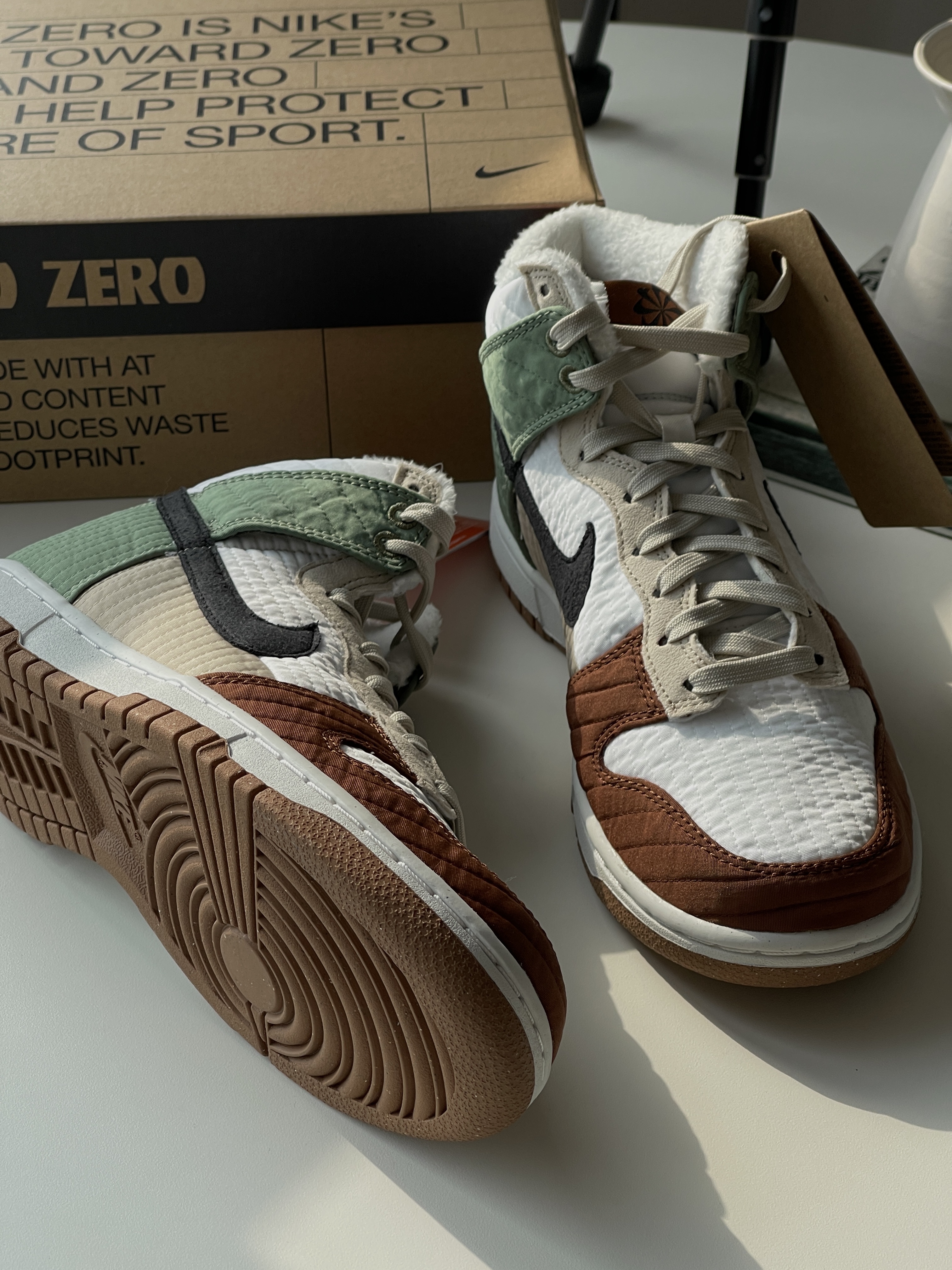 (W) Nike Dunk High Next Nature Summit White 착용 스타일 - 3