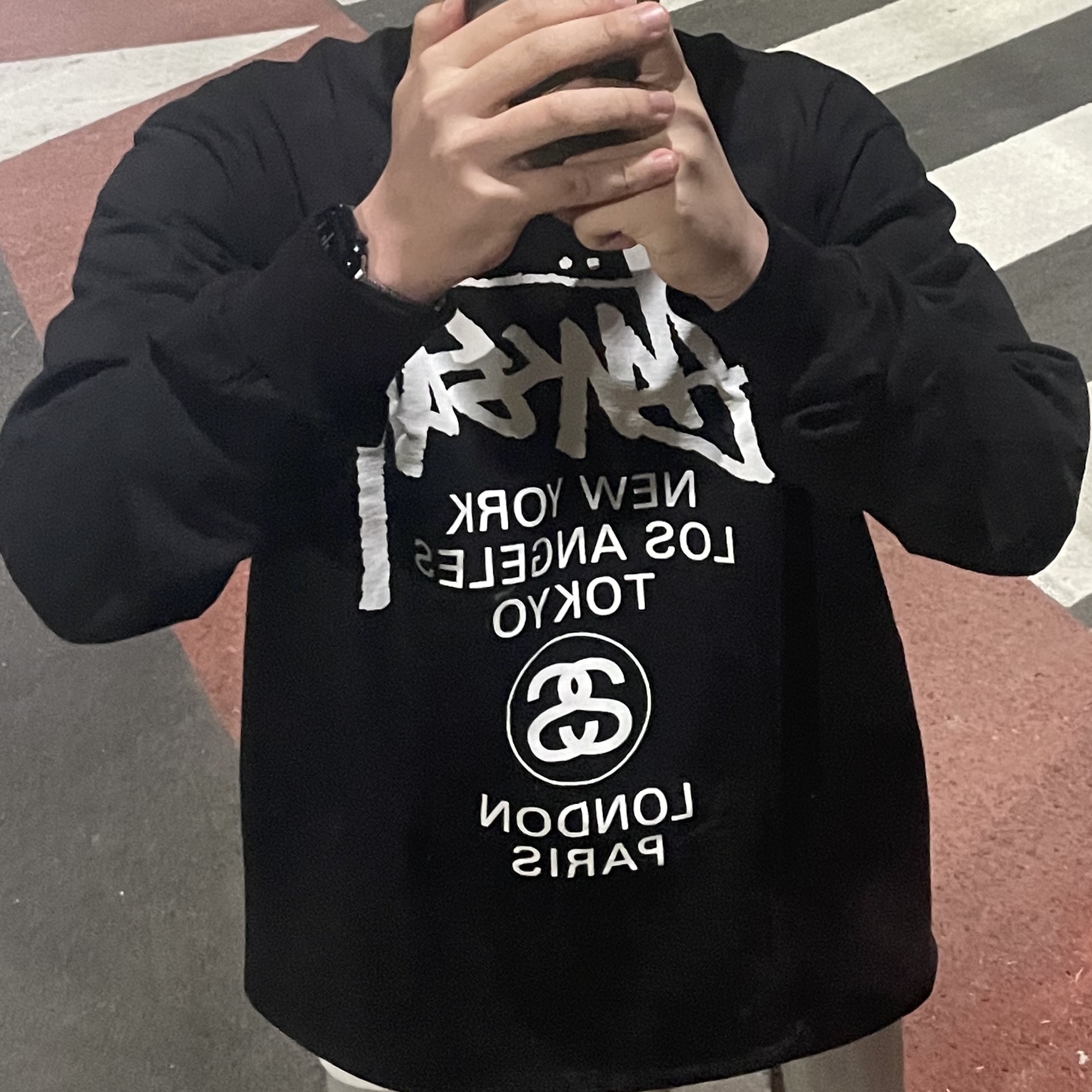 Stussy World Tour LS T-Shirt Black 착용 스타일