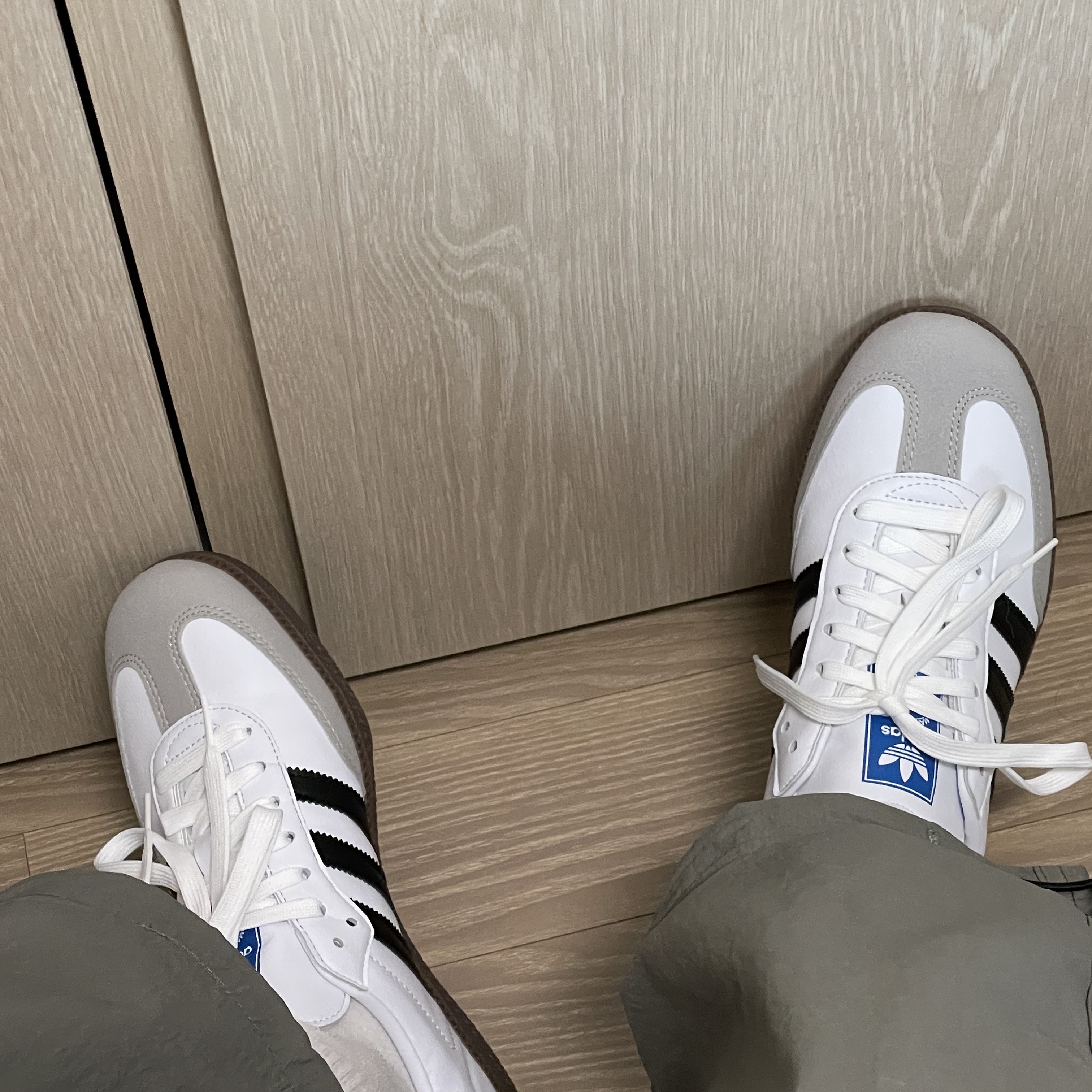 Adidas Samba Vegan White Black 착용 스타일