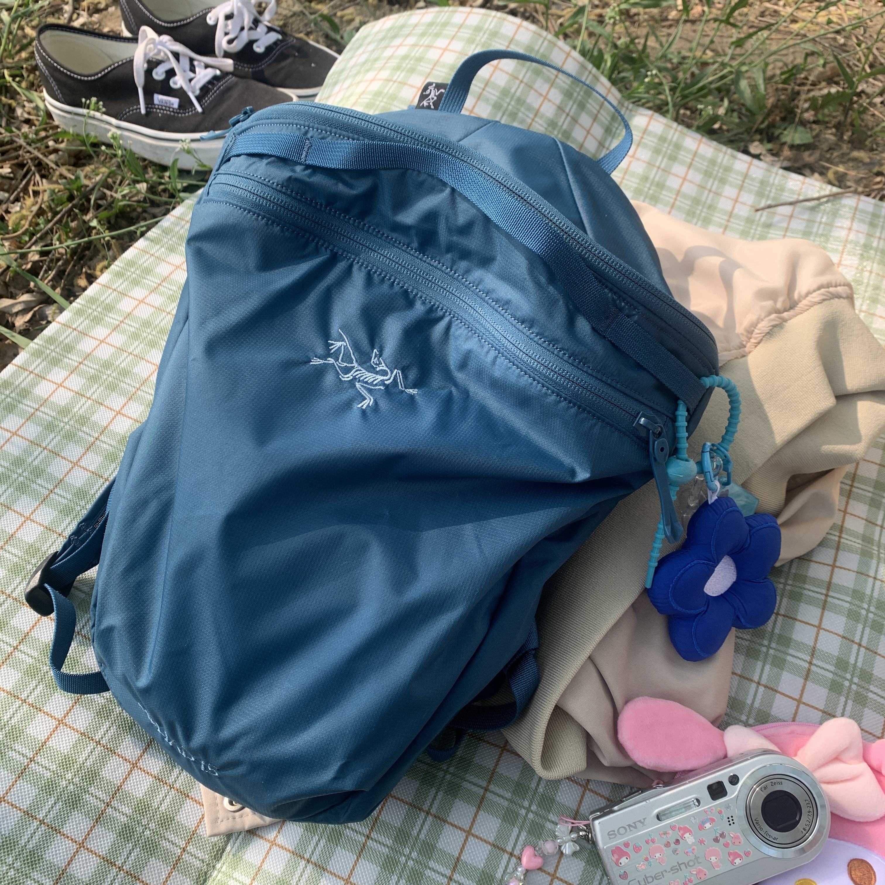 Arc'teryx Heliad 15 Backpack Serene 착용 스타일