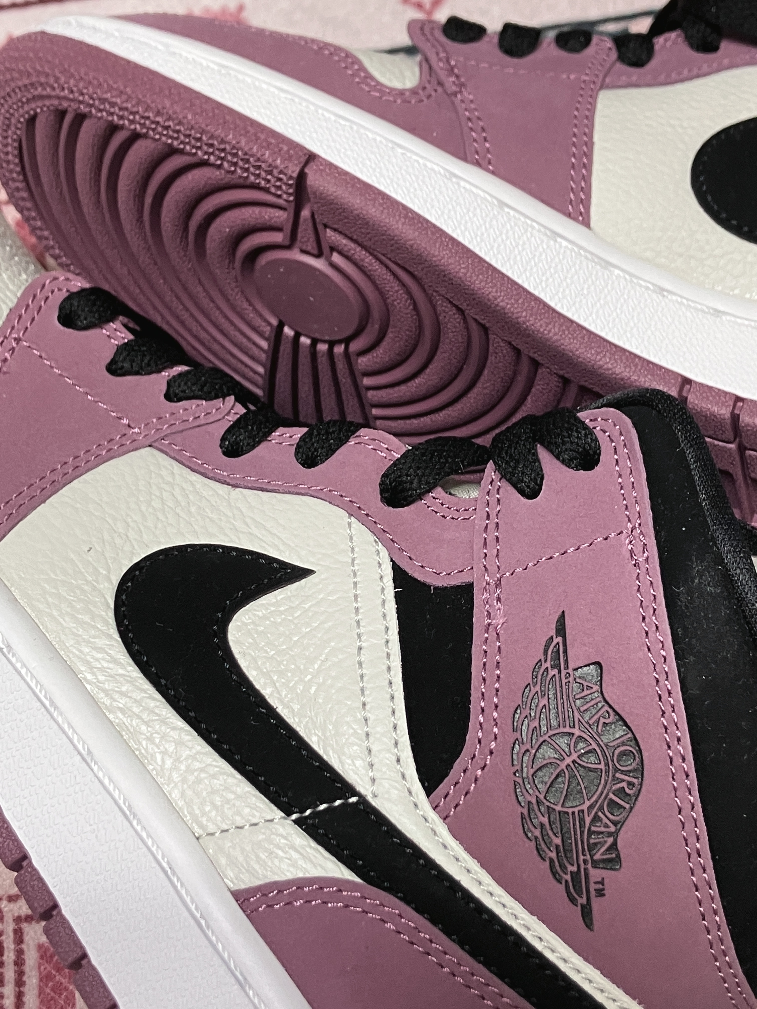(W) Jordan 1 Mid SE Light Mulberry 착용 스타일