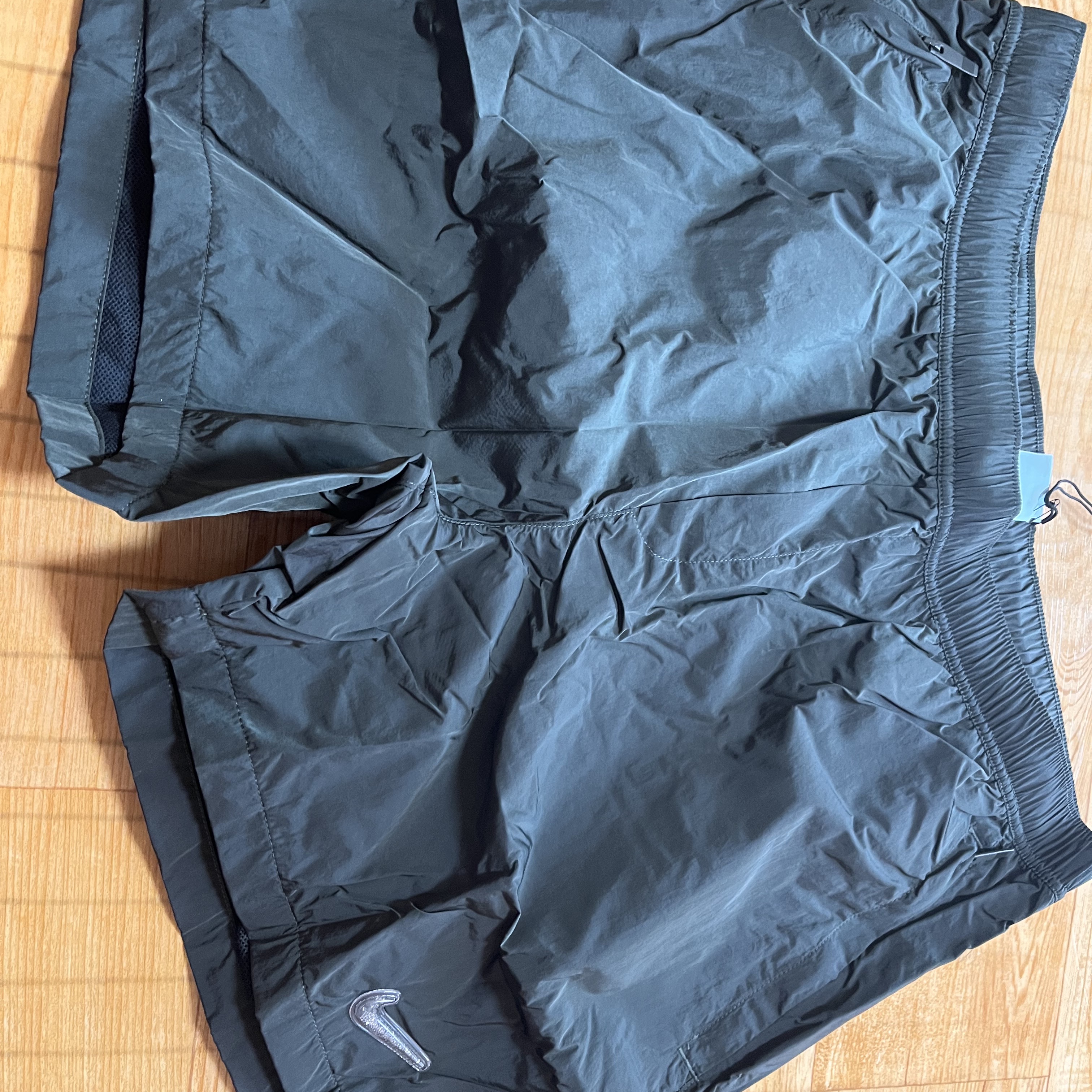 Nike x Drake Nocta Shorts Sequoia (DR2628-355) 착용 스타일 - 1