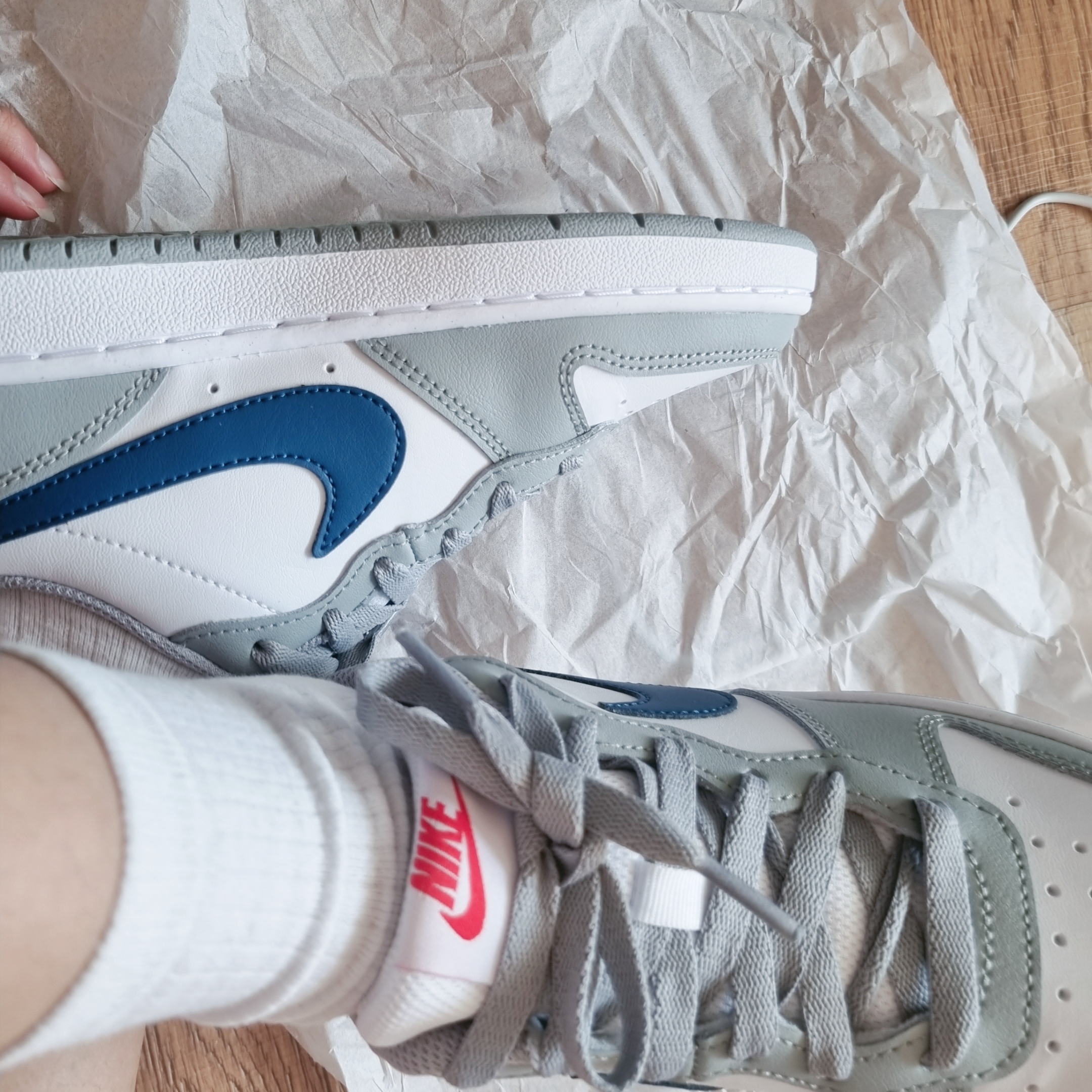 (GS) Nike Court Borough Low 2 Light Smoke Grey 착용 스타일 - 1