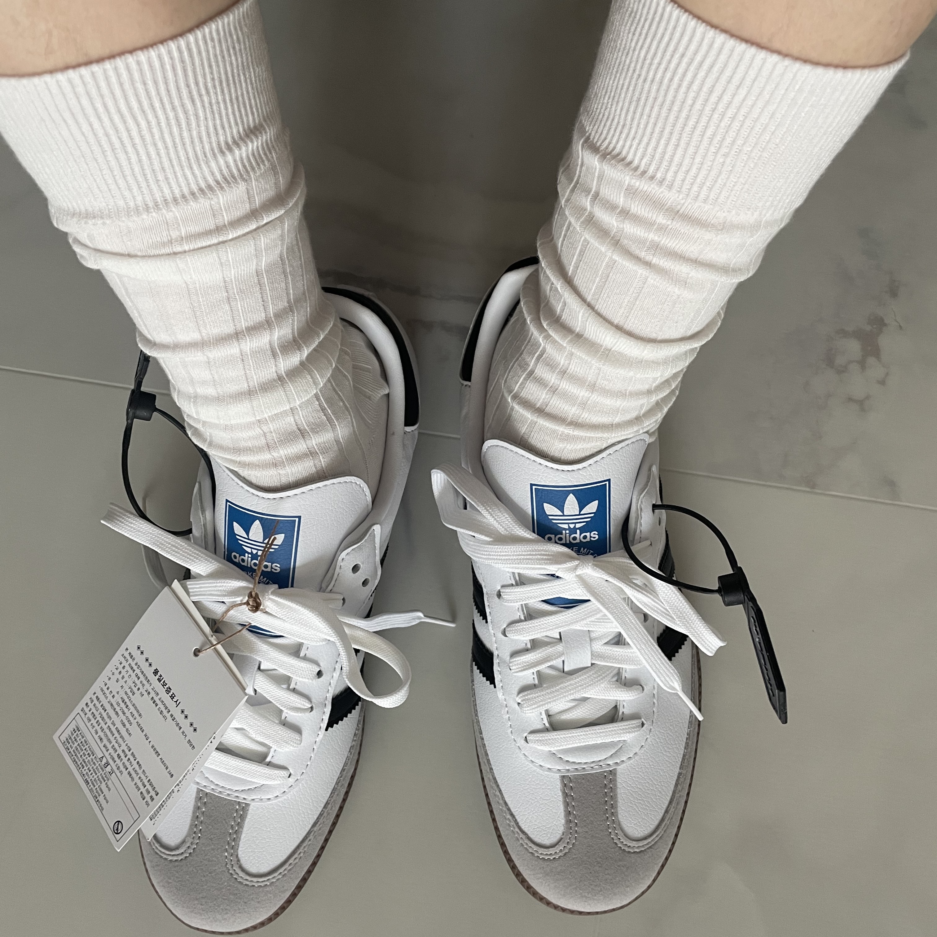 Adidas Samba Vegan White Black 착용 스타일