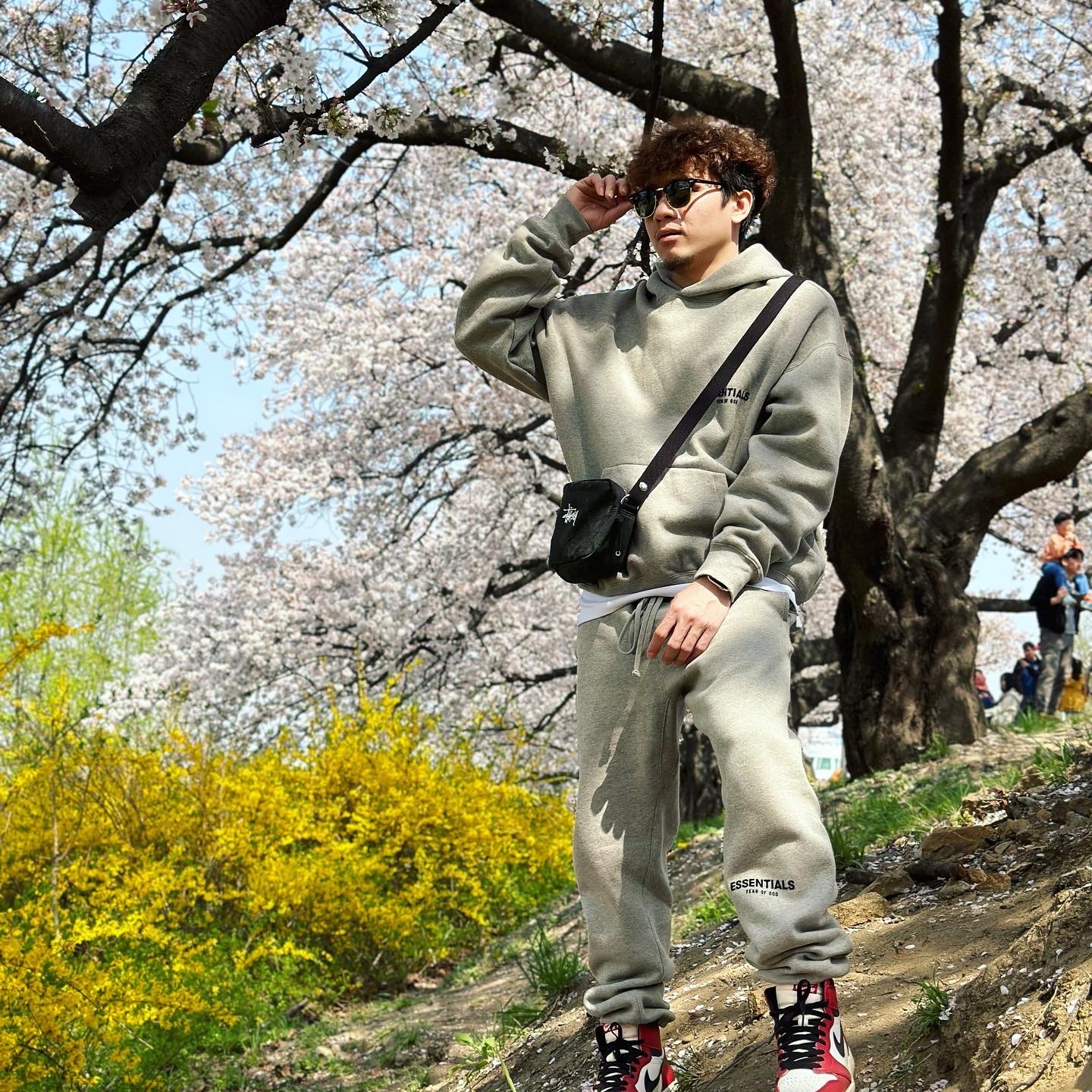 Jordan 1 Retro High OG Chicago 2022, Ray-Ban Clubmaster Classic Polished Black Frame Green Classic G-15 Lenses 착용 스타일