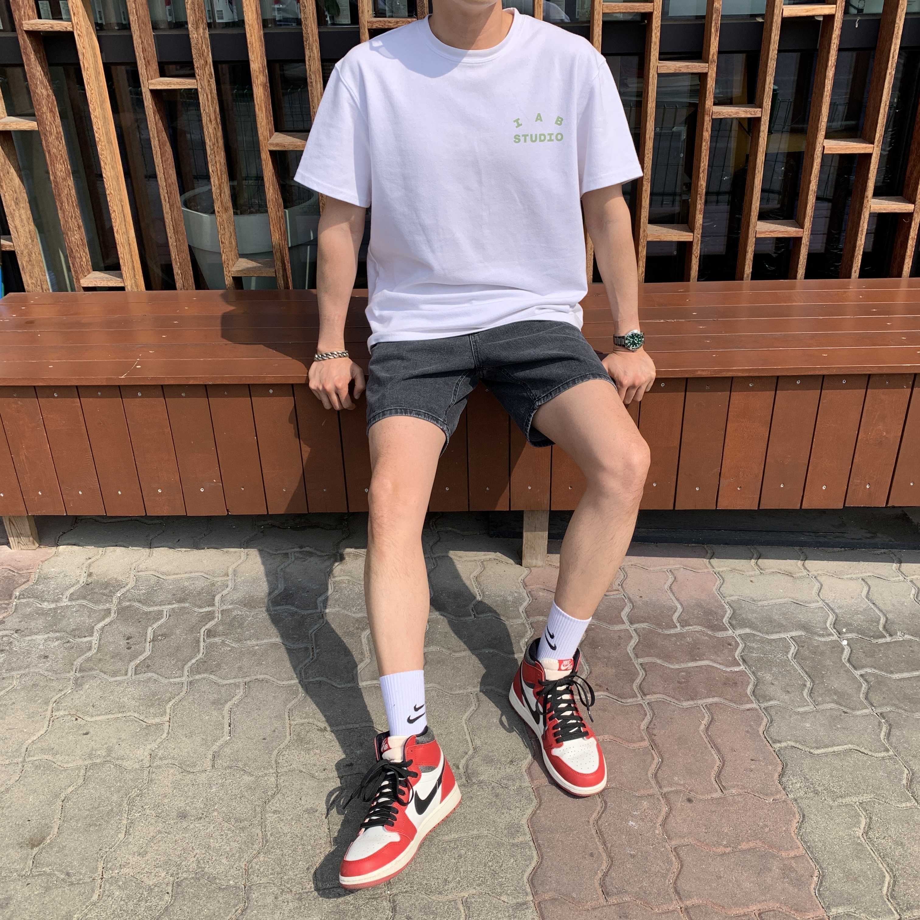 IAB Studio T-Shirt White Light Green, Jordan 1 Retro High OG Chicago 2022 착용 스타일 - 2