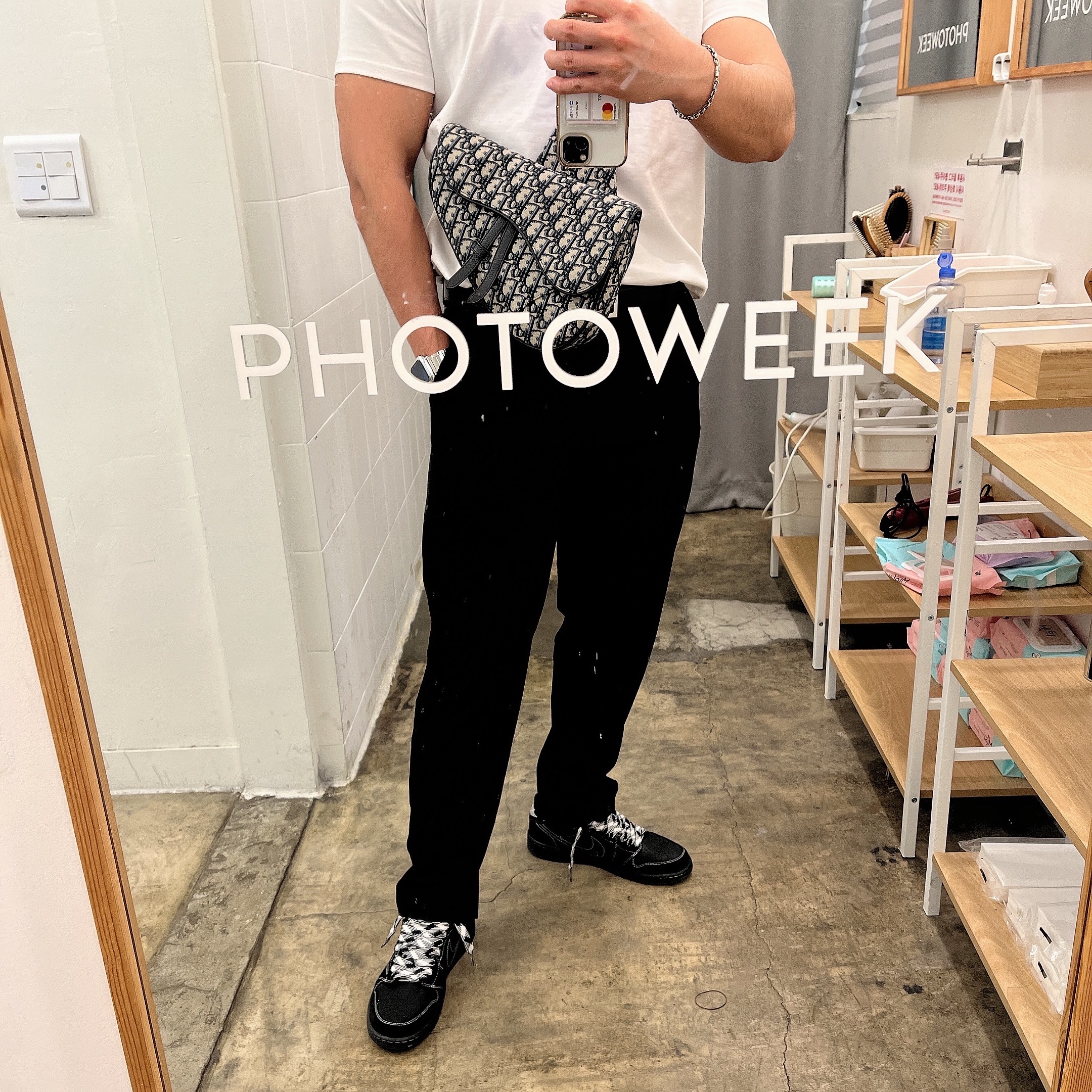 Jordan 1 x Travis Scott Retro Low OG SP Black Phantom 착용 스타일