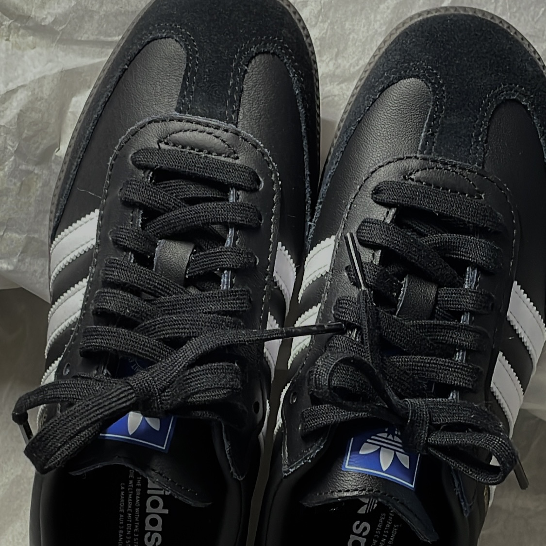 Adidas Samba OG Black White Gum 착용 스타일 - 1