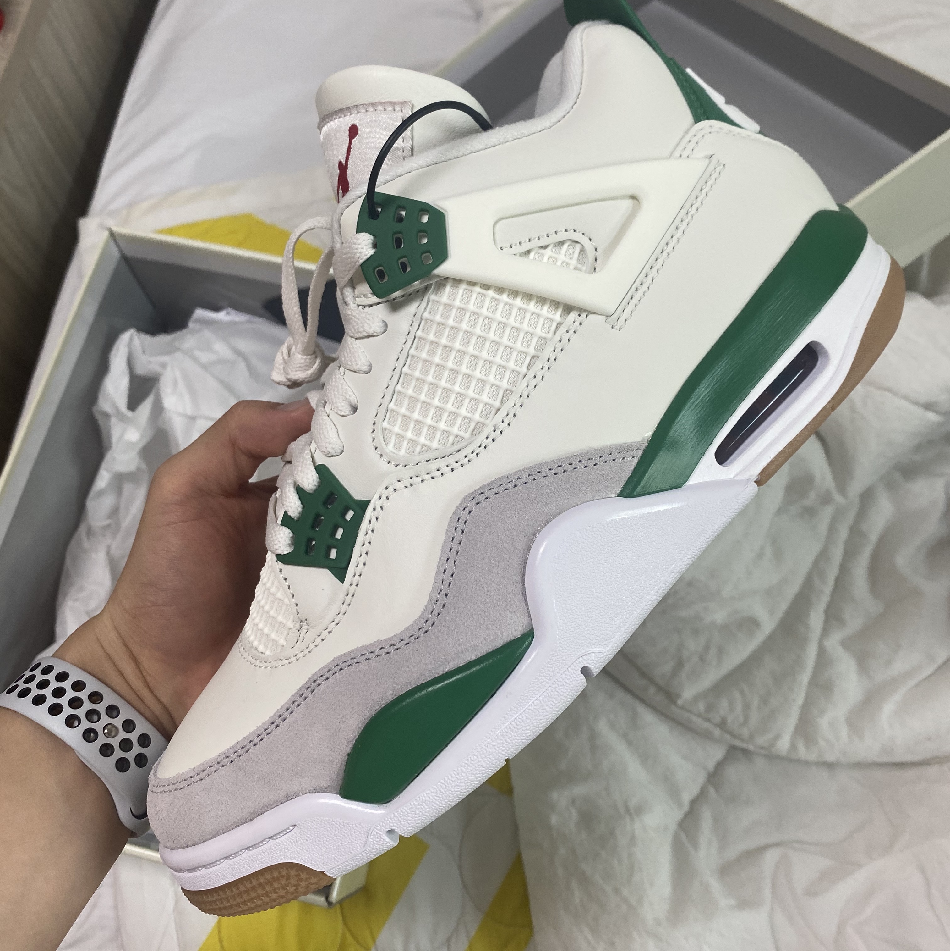 Jordan 4 x Nike SB Retro SP Pine Green 착용 스타일 - 2
