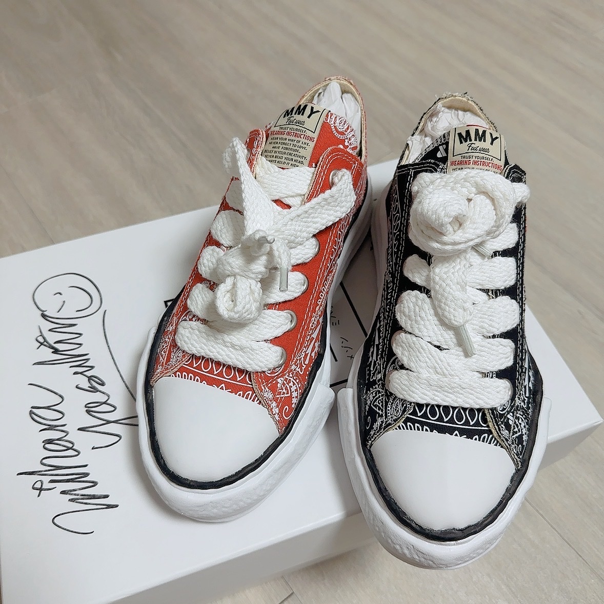 Maison Mihara Yasuhiro x Casestudy Peterson OG Sole Bandana Low-top Sneakers Unmatched 착용 스타일