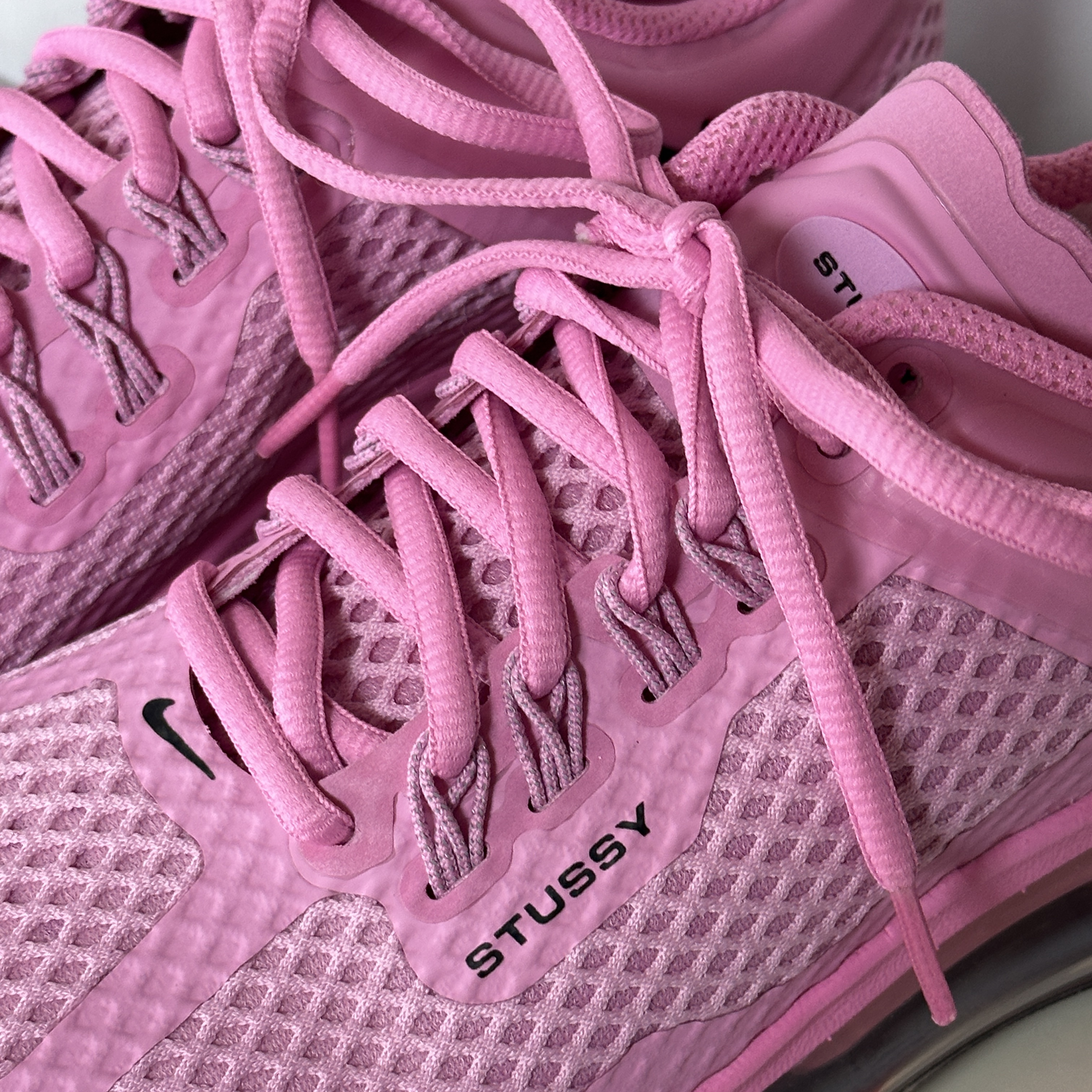 Nike x Stussy Air Max 2013 Psychic Pink 착용 스타일 - 2