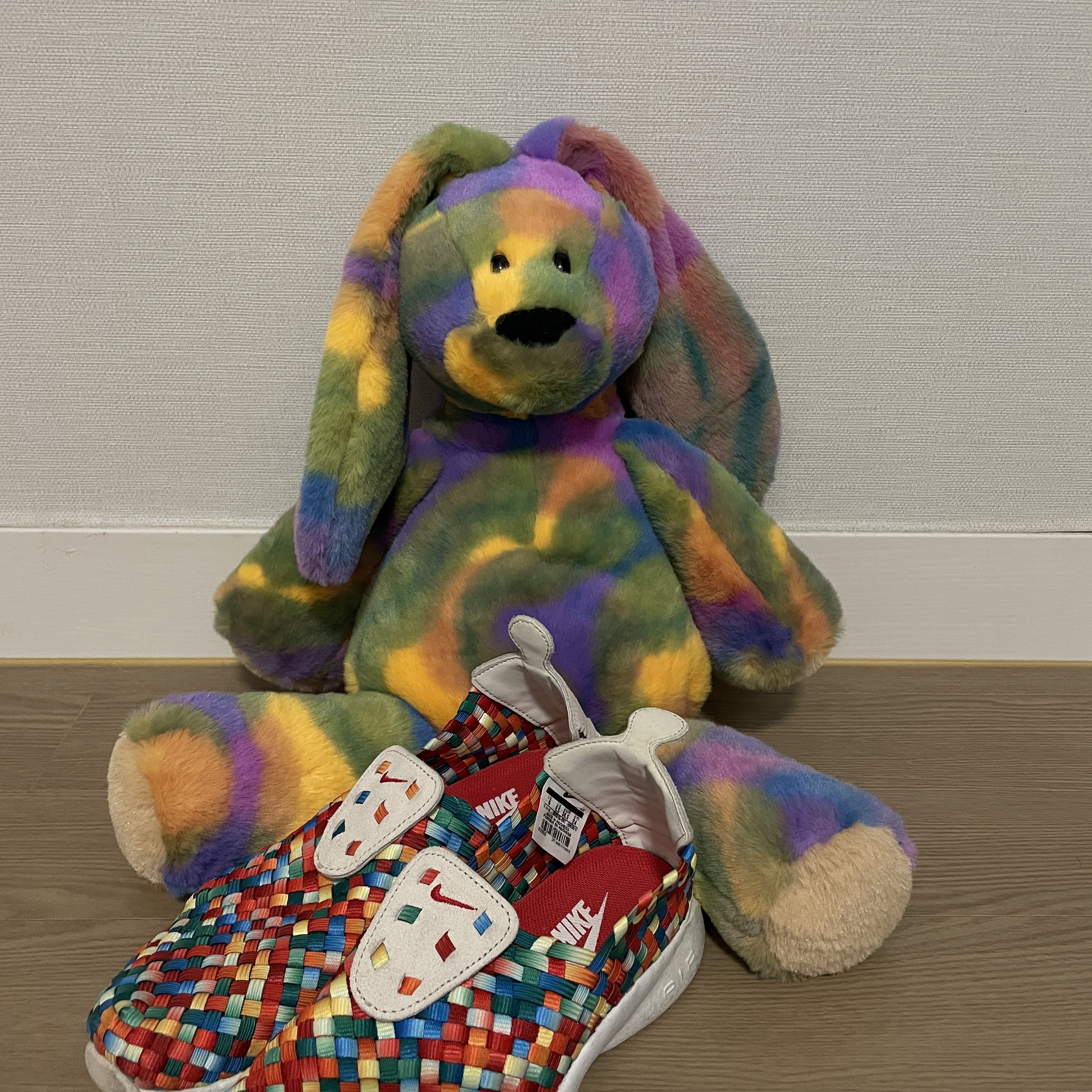 Nike Air Woven Rainbow 2017 착용 스타일