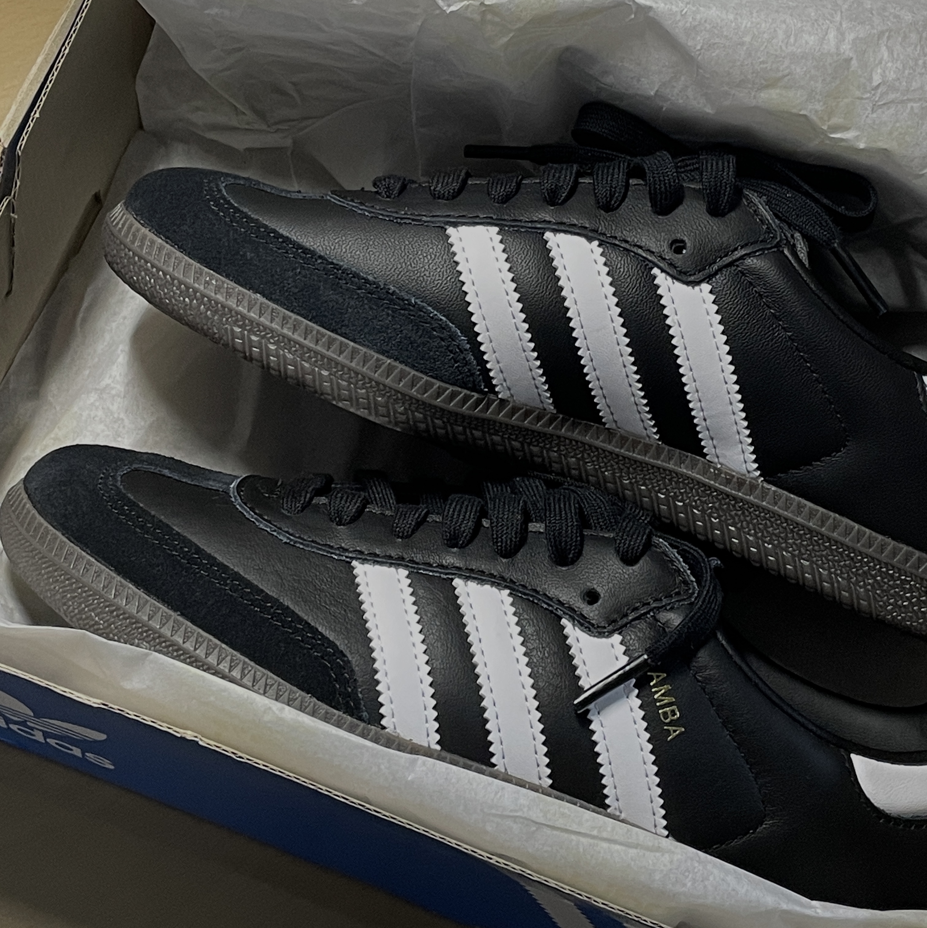 Adidas Samba OG Black White Gum 착용 스타일 - 2