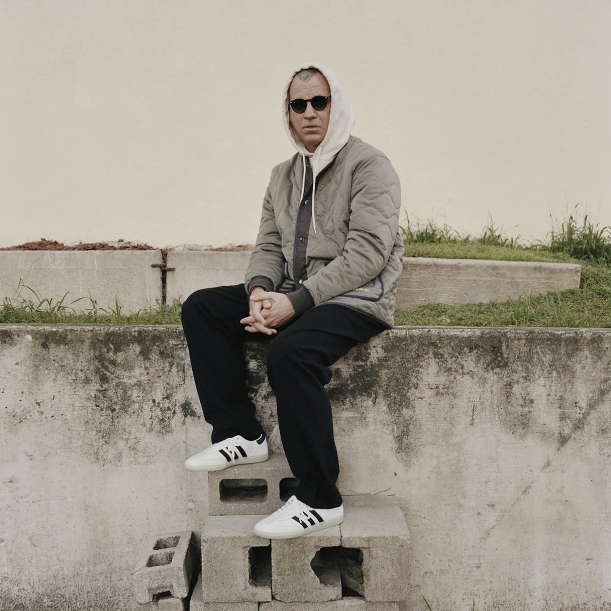 Adidas x Dill Samba White Black 착용 스타일 - 3