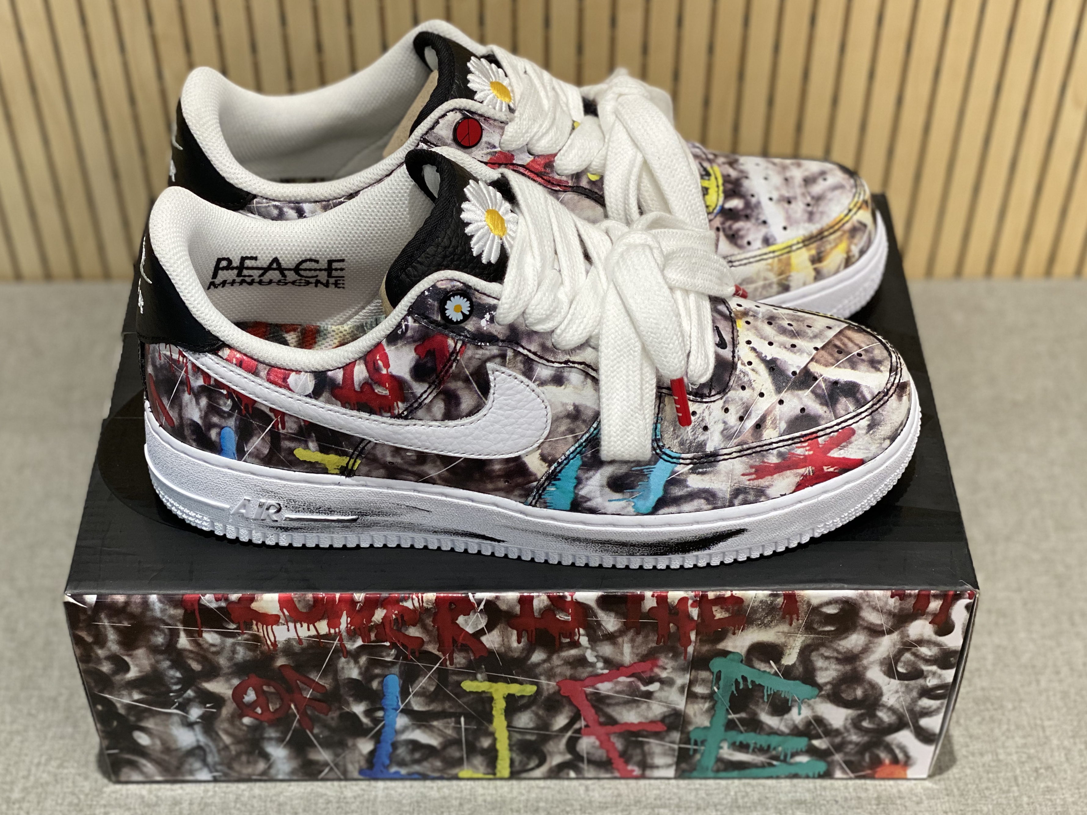 Nike x Peaceminusone Air Force 1 Low Para-Noise 착용 스타일