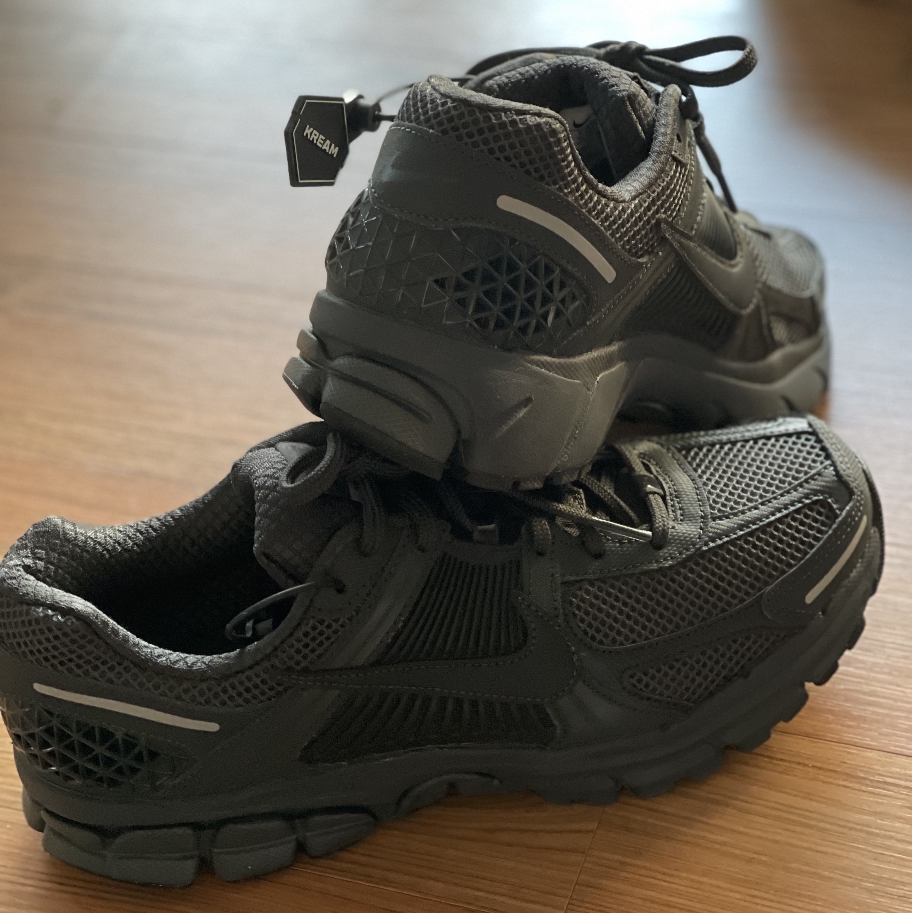 Nike Zoom Vomero 5 SP Anthracite 2023 착용 스타일 - 3