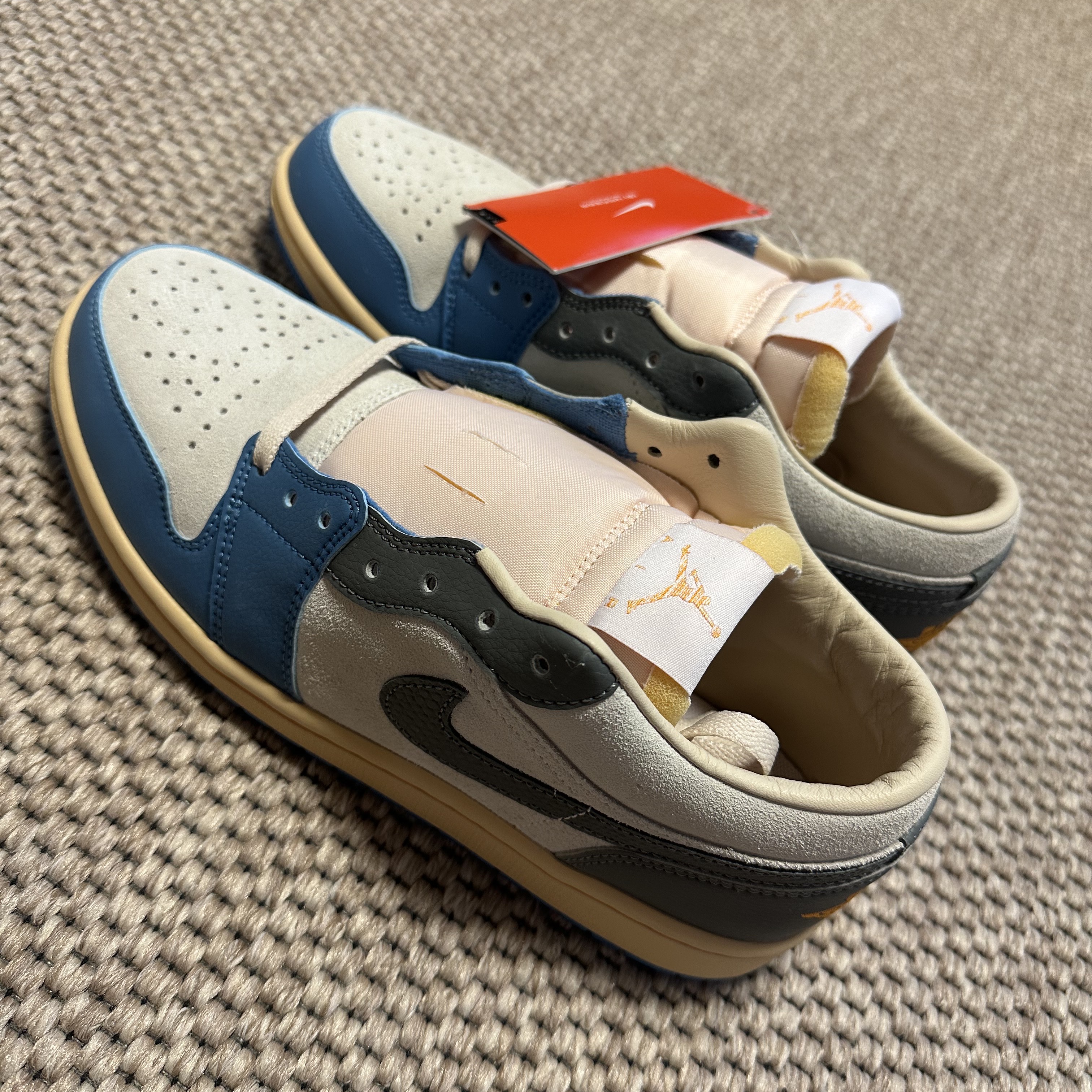 Jordan 1 Low SE Tokyo 96 착용 스타일