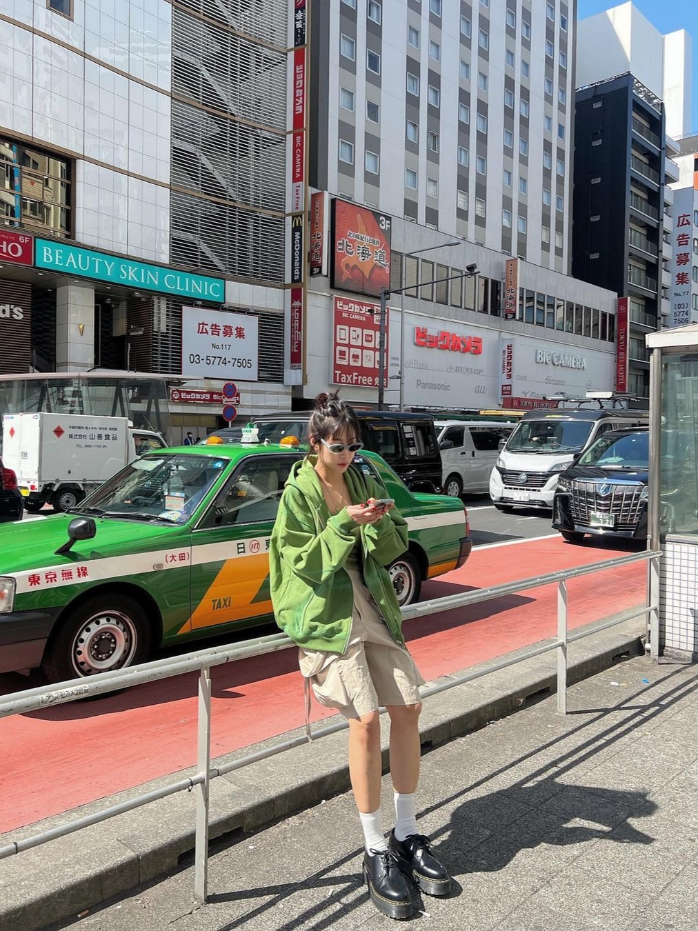 Pepper Pepper Unisex Point Painting Zip-Up Green 착용 스타일 - 1