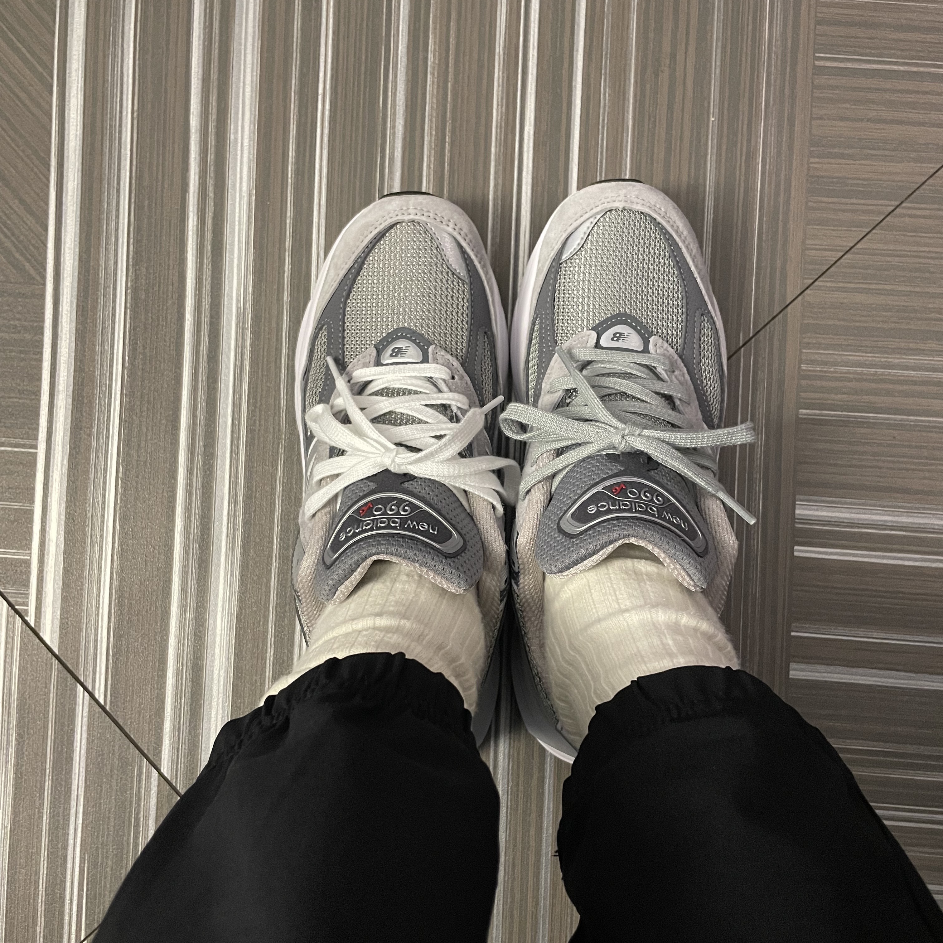 New Balance 990v6 Made in USA Grey - D Standard 착용 스타일 - 4