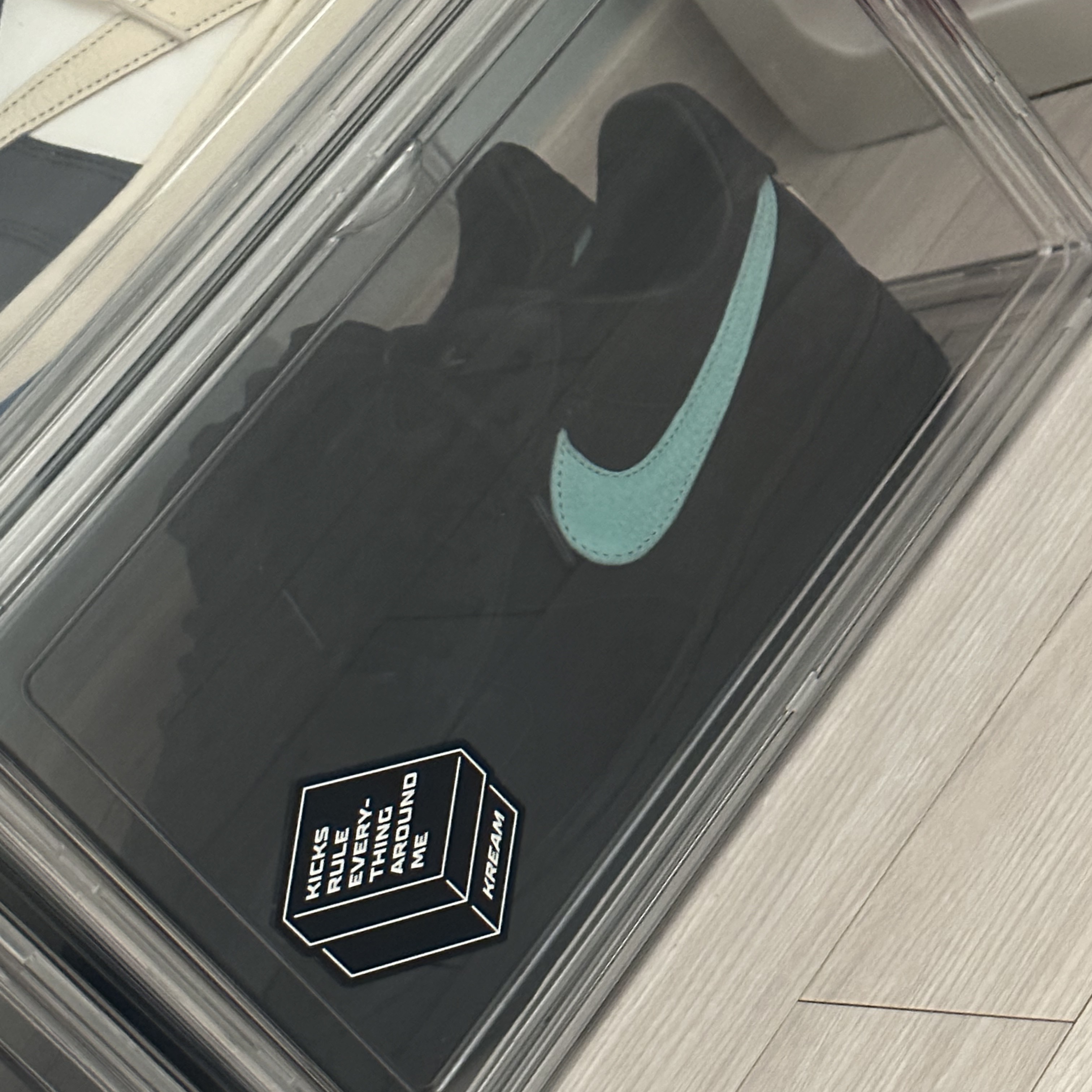 Nike x Tiffany & Co. Air Force 1 Low SP 1837, Gucci Rhyton Leather Sneakers Logo 착용 스타일 - 2