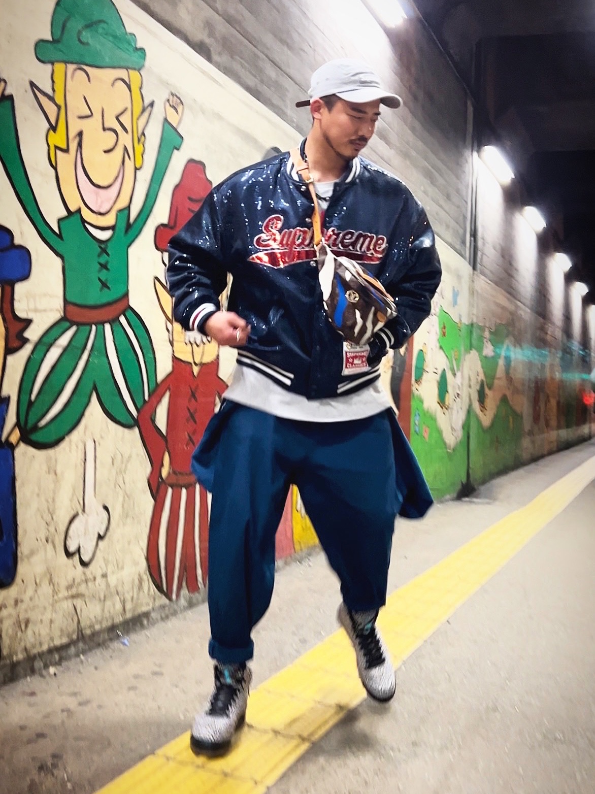 Supreme Mitchell & Ness Sequin Varsity Jacket Navy - 23SS, Nike x Parra SB Team USA Coveralls Brave Blue - US/EU 착용 스타일 - 1