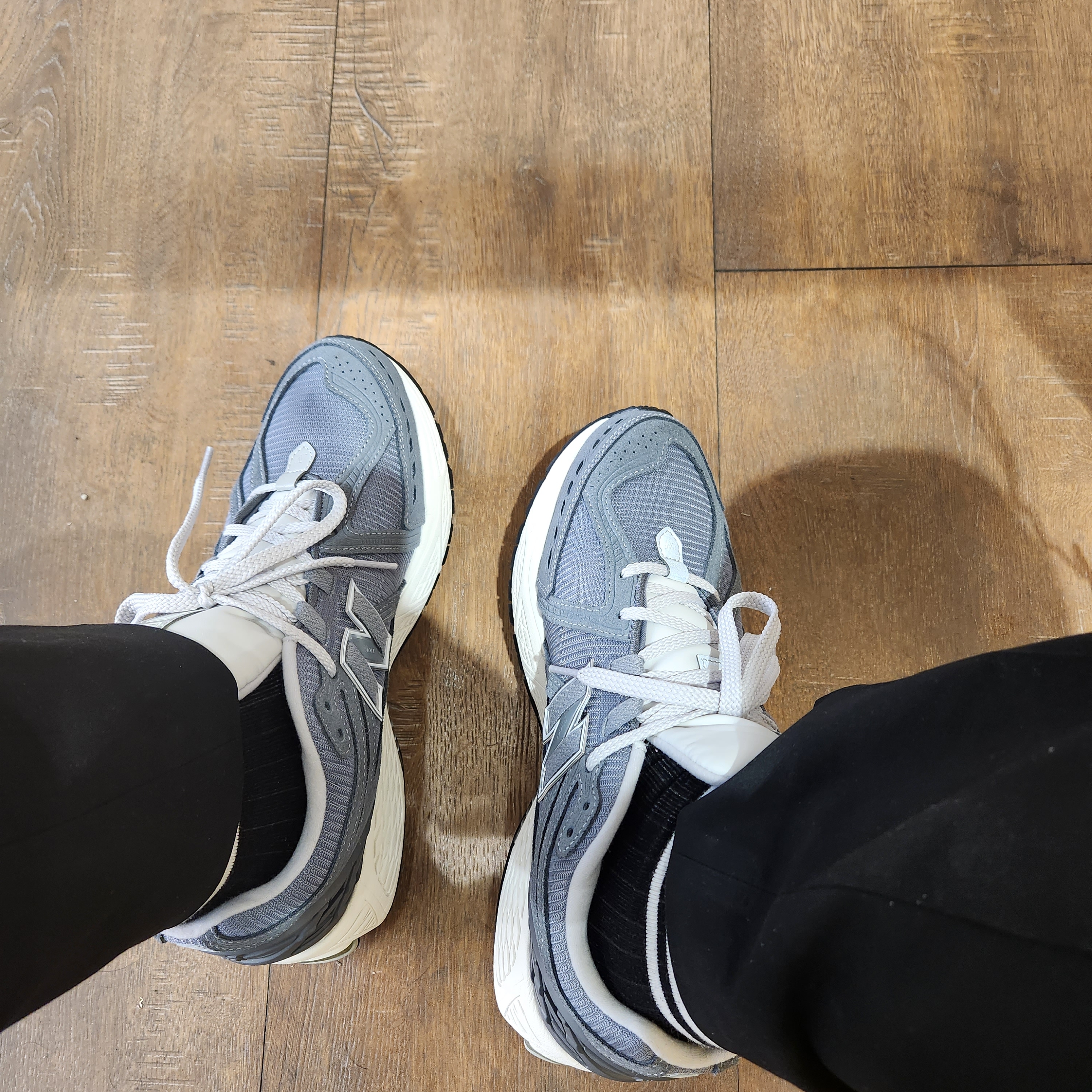 New Balance 1906R Titanium Grey Matter 착용 스타일