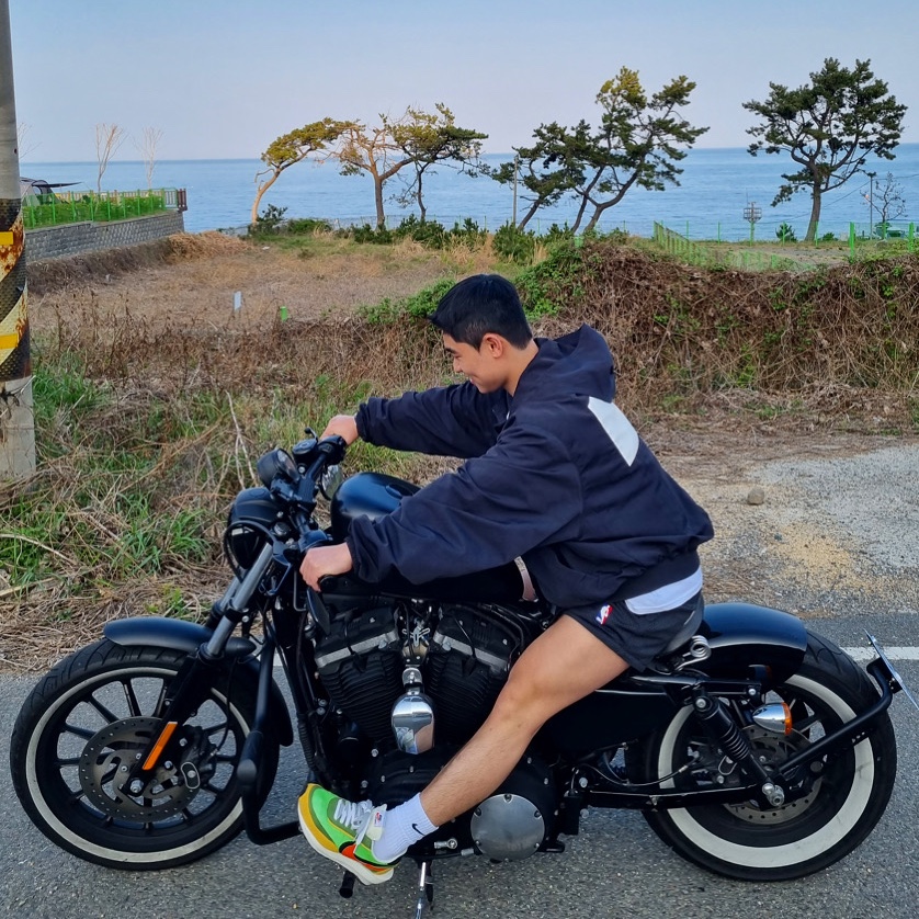 Nike x Fear of God Bomber Hooded Jacket Black, Nike x Fear of God Basketball Shorts Off Noir 착용 스타일