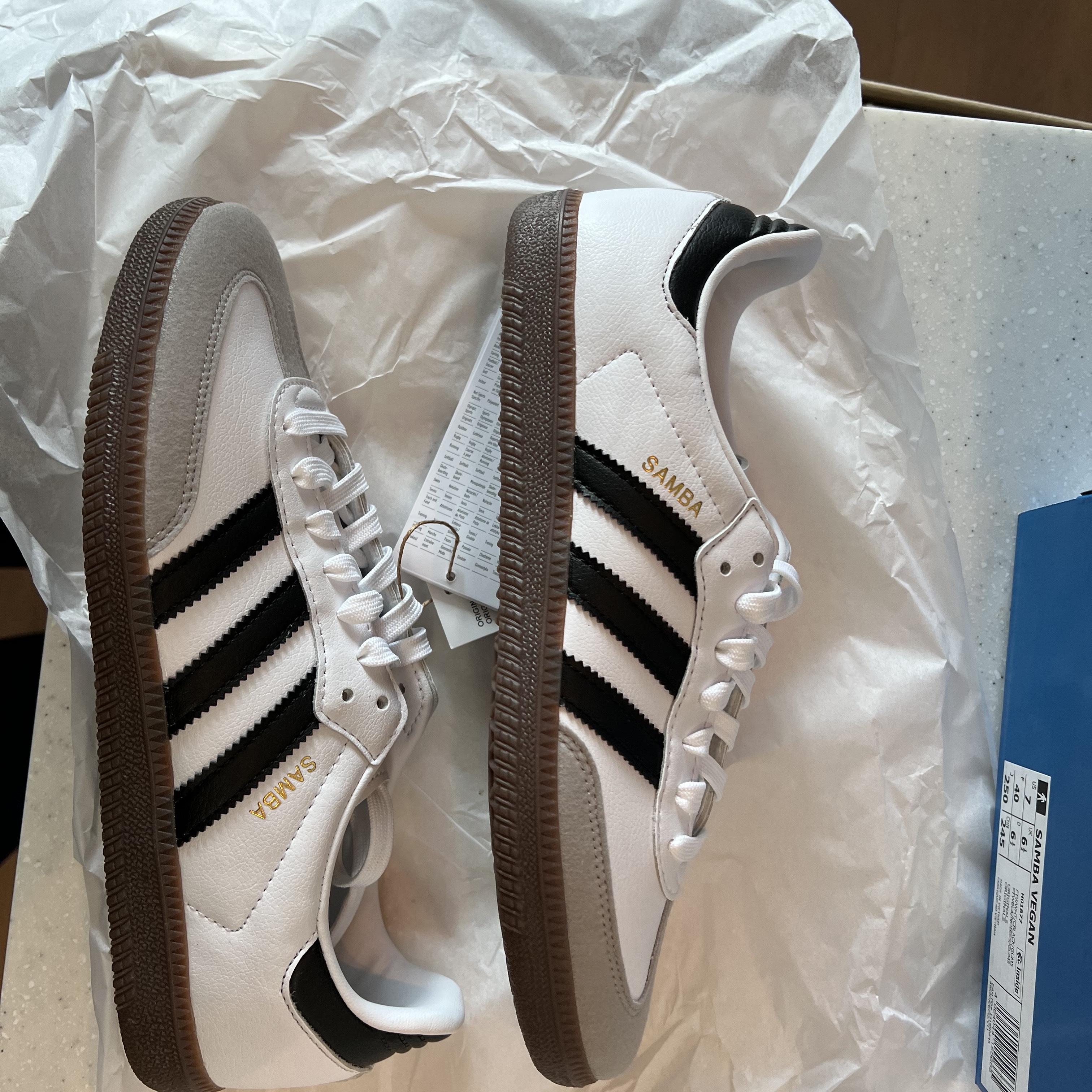 Adidas Samba Vegan White Black 착용 스타일