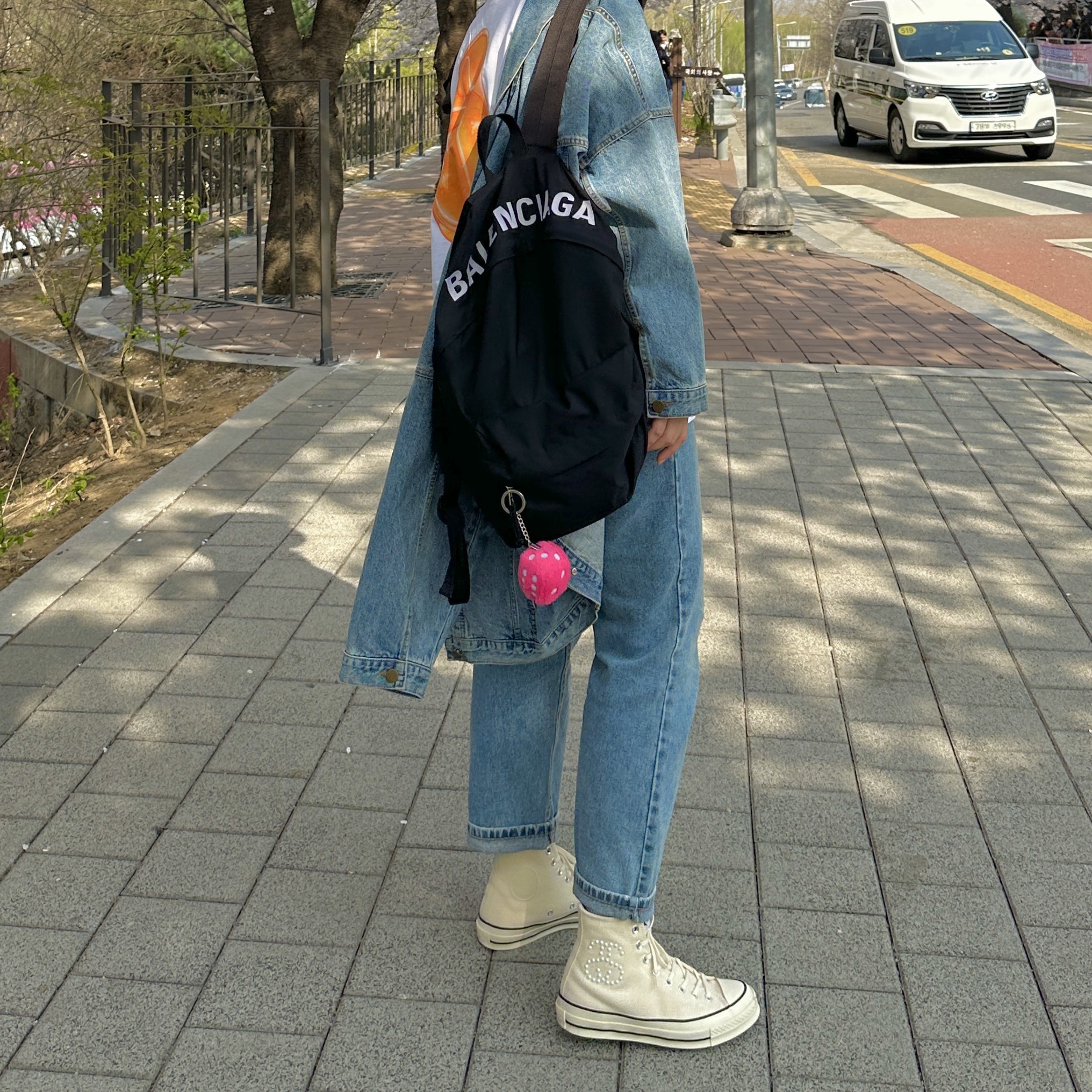 Converse x Stussy Chuck 70 High Natural Ivory, Stussy Popsicle T-Shirt White 착용 스타일 - 3