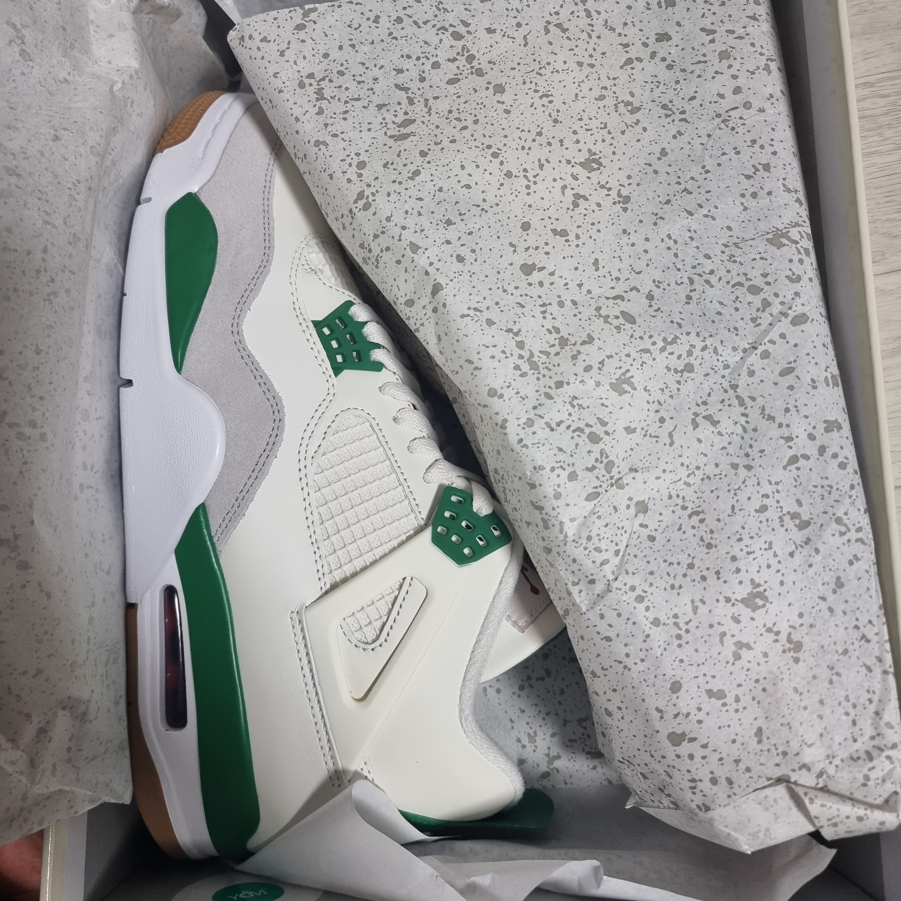 Jordan 4 x Nike SB Retro SP Pine Green 착용 스타일 - 2