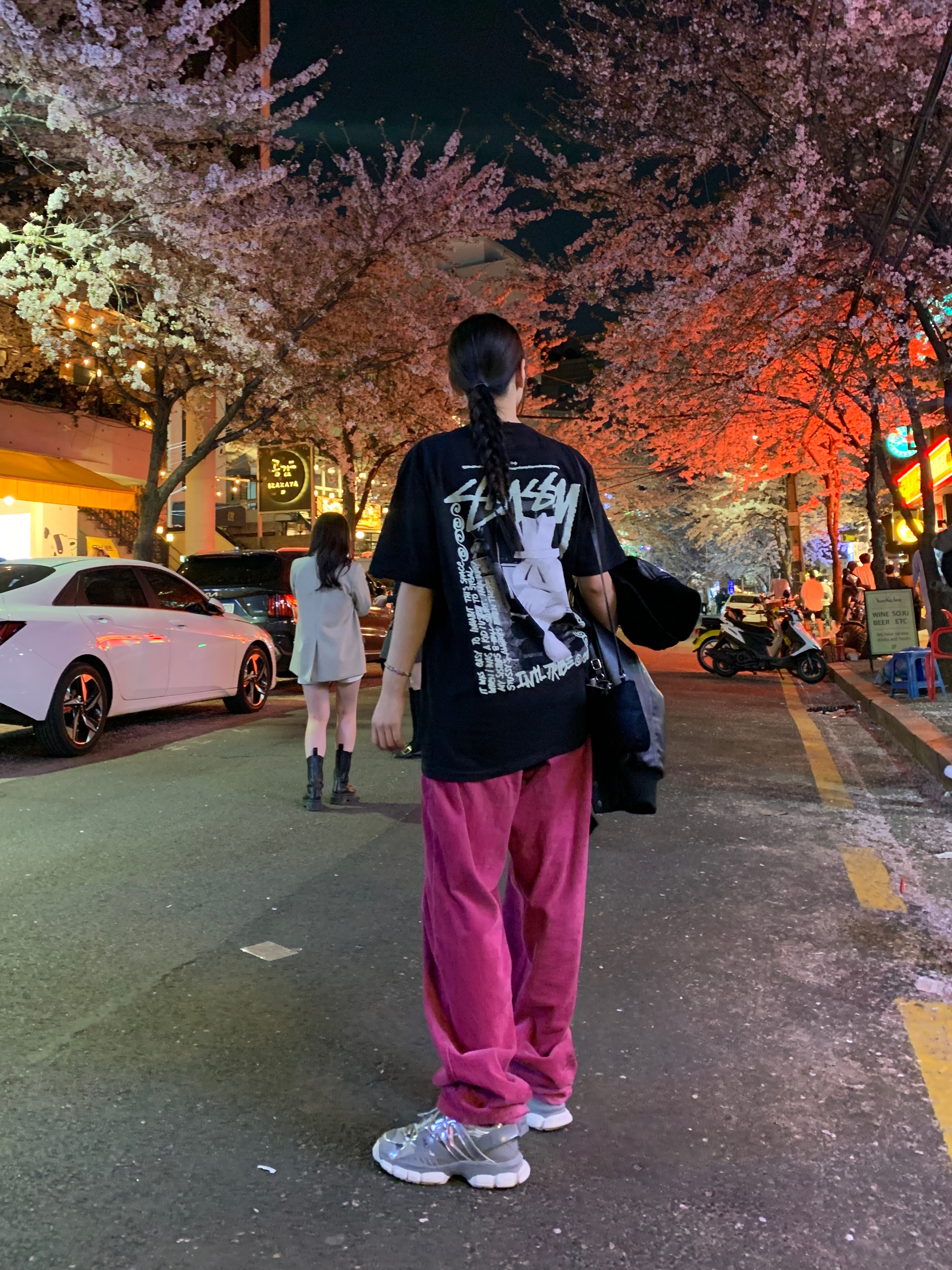 Stussy Landin T-Shirt Black 착용 스타일 - 1