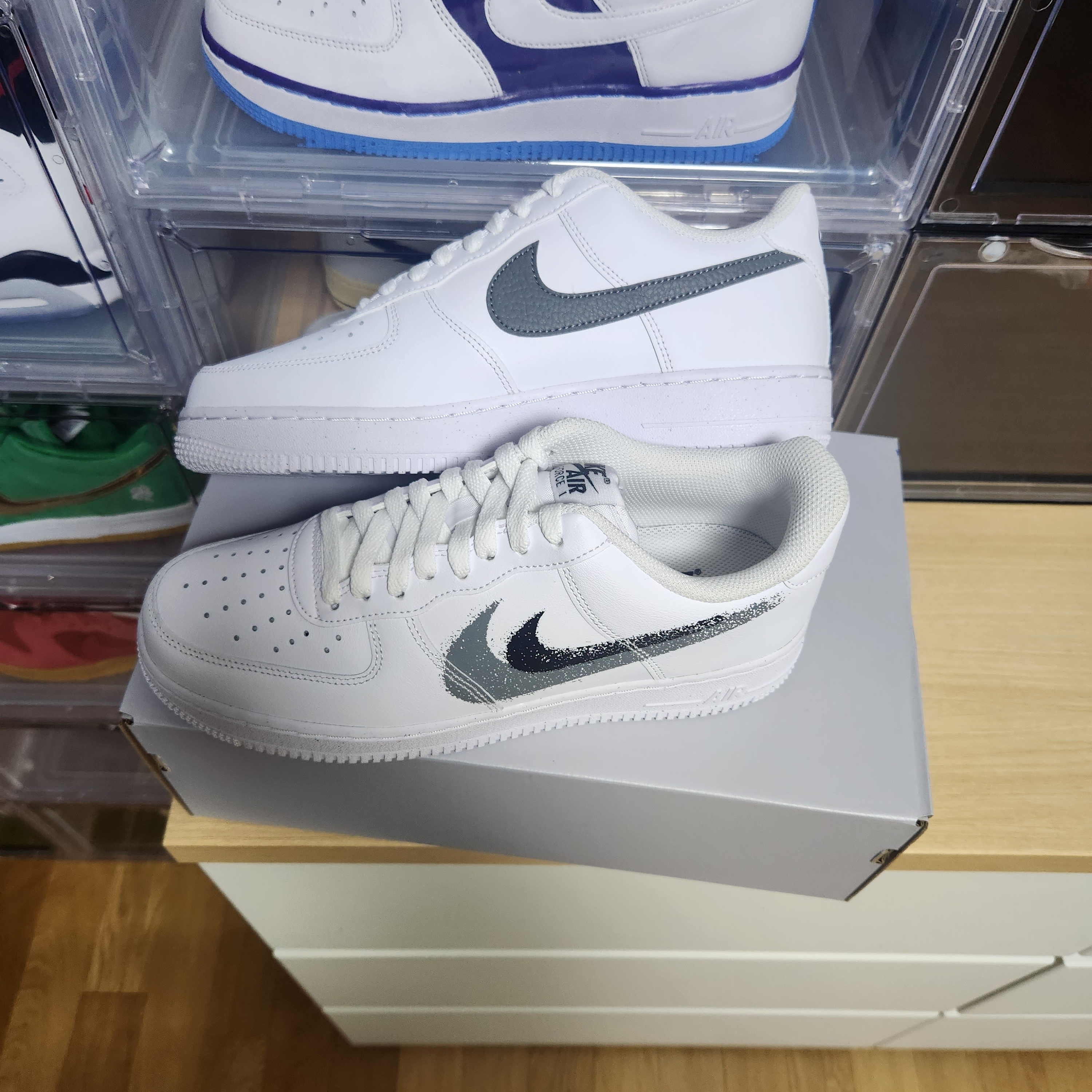 Nike Air Force 1 '07 Low White Cool Grey 착용 스타일