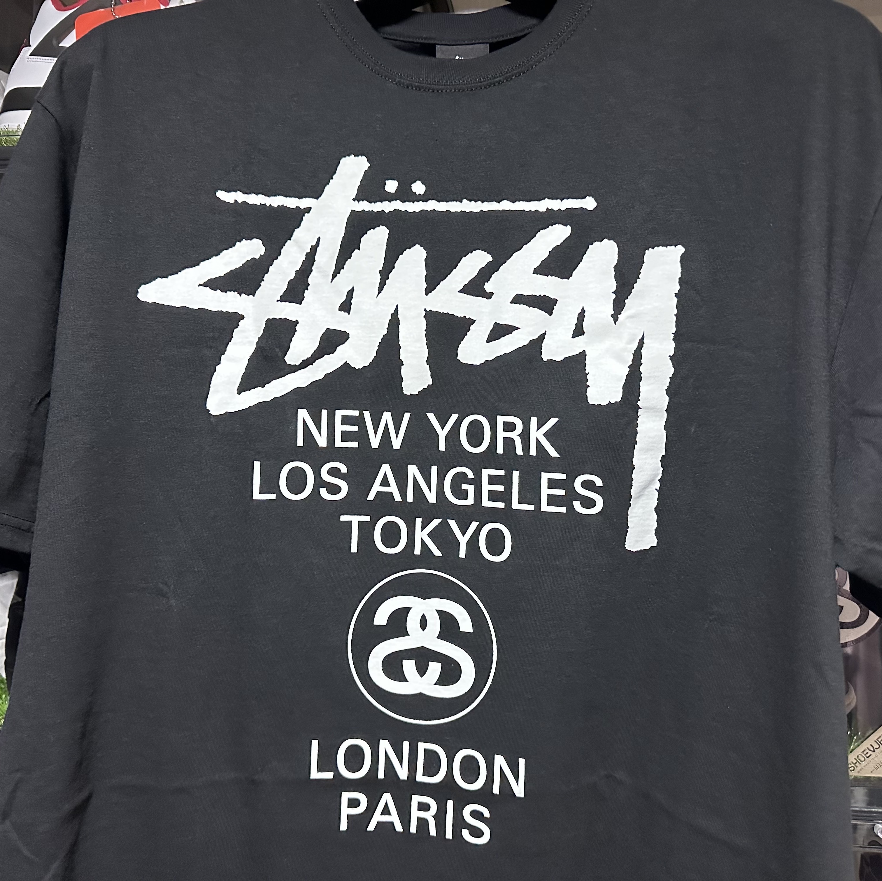 Stussy World Tour T-Shirt Black 착용 스타일 - 1
