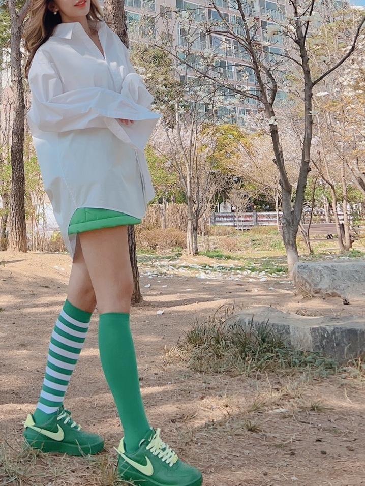 Nike x Ambush Air Force 1 Low SP Pine Green and Citron 착용 스타일 - 1