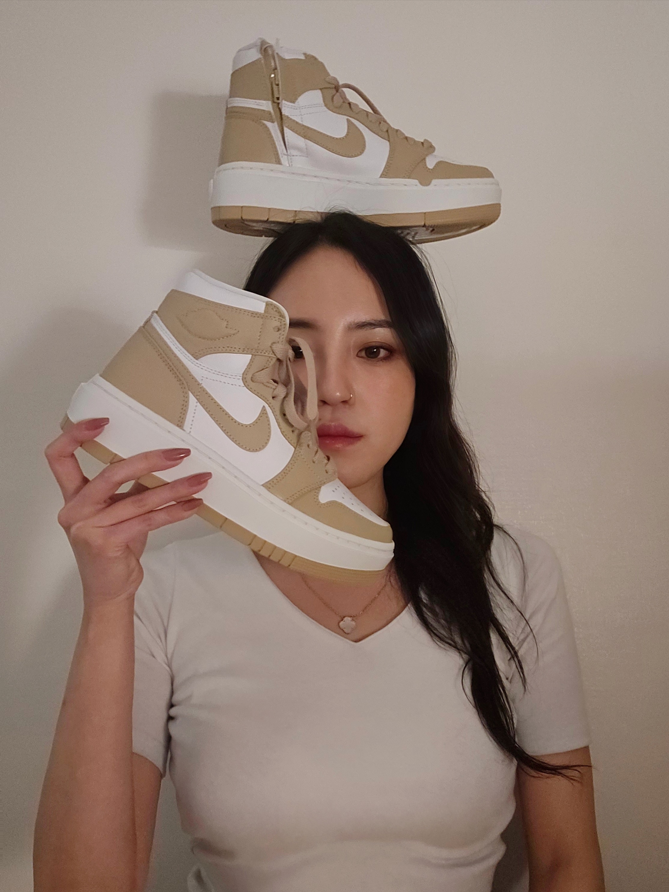 (W) Jordan 1 Elevate High White Desert 착용 스타일