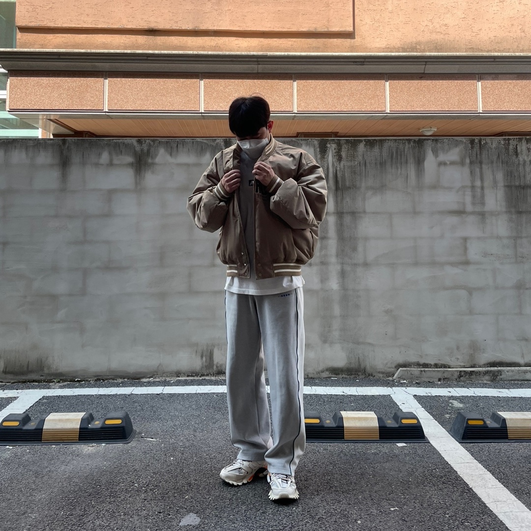 Ader Error Og; Tab @JK Beige, Balenciaga Track Sneakers White Orange 2019 착용 스타일 - 3