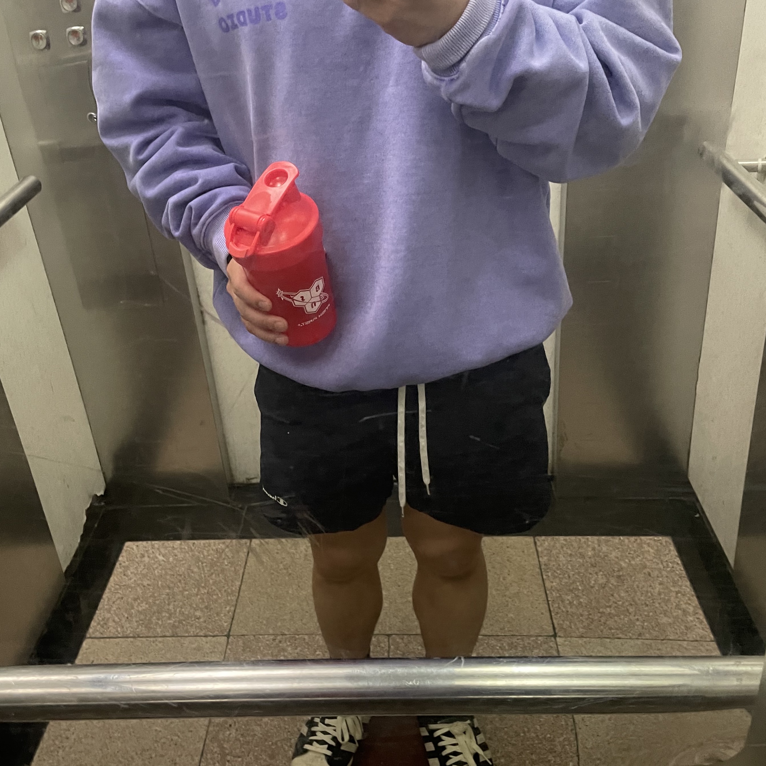 IAB Studio Pigment Sweatshirt & Mini Bag Lavender, Adidas Superstar 82 Black White 착용 스타일