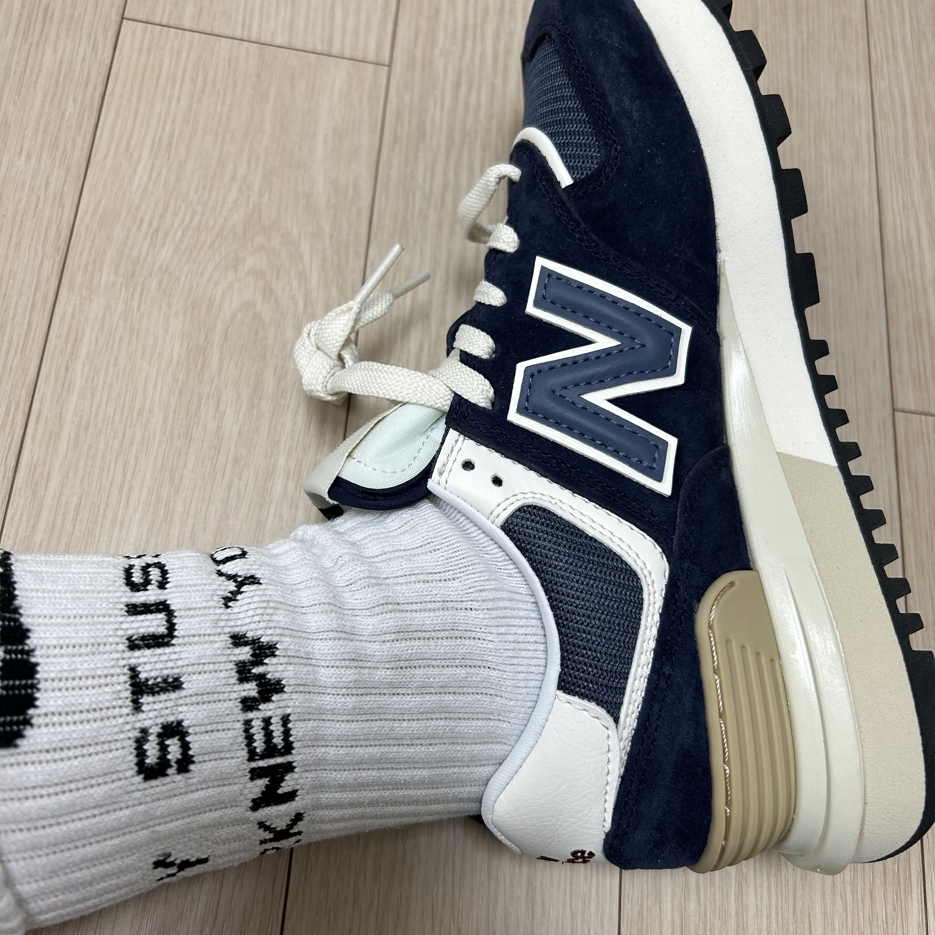 New Balance 574 Legacy Navy 착용 스타일