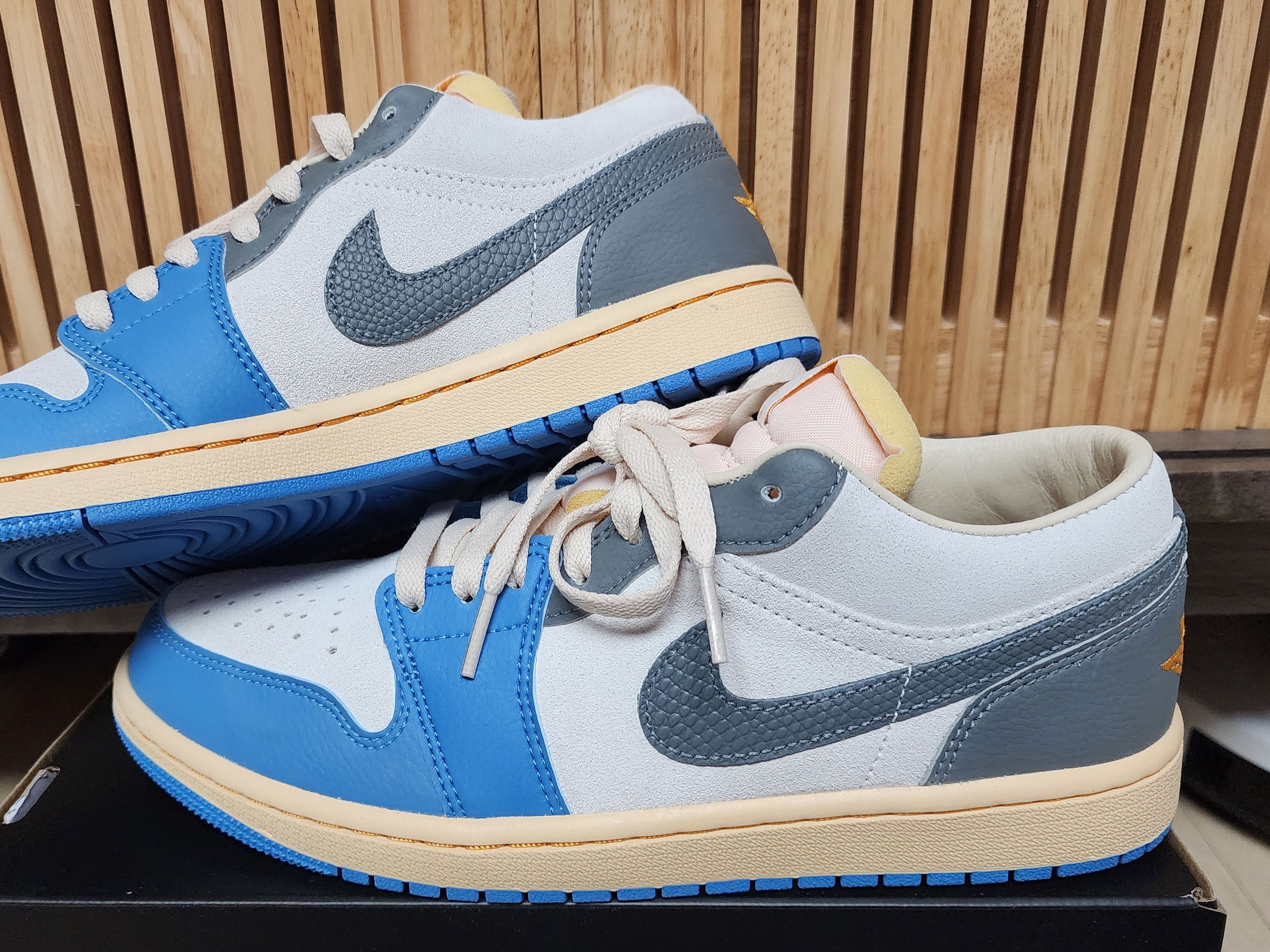 Jordan 1 Low SE Tokyo 96 착용 스타일 - 5