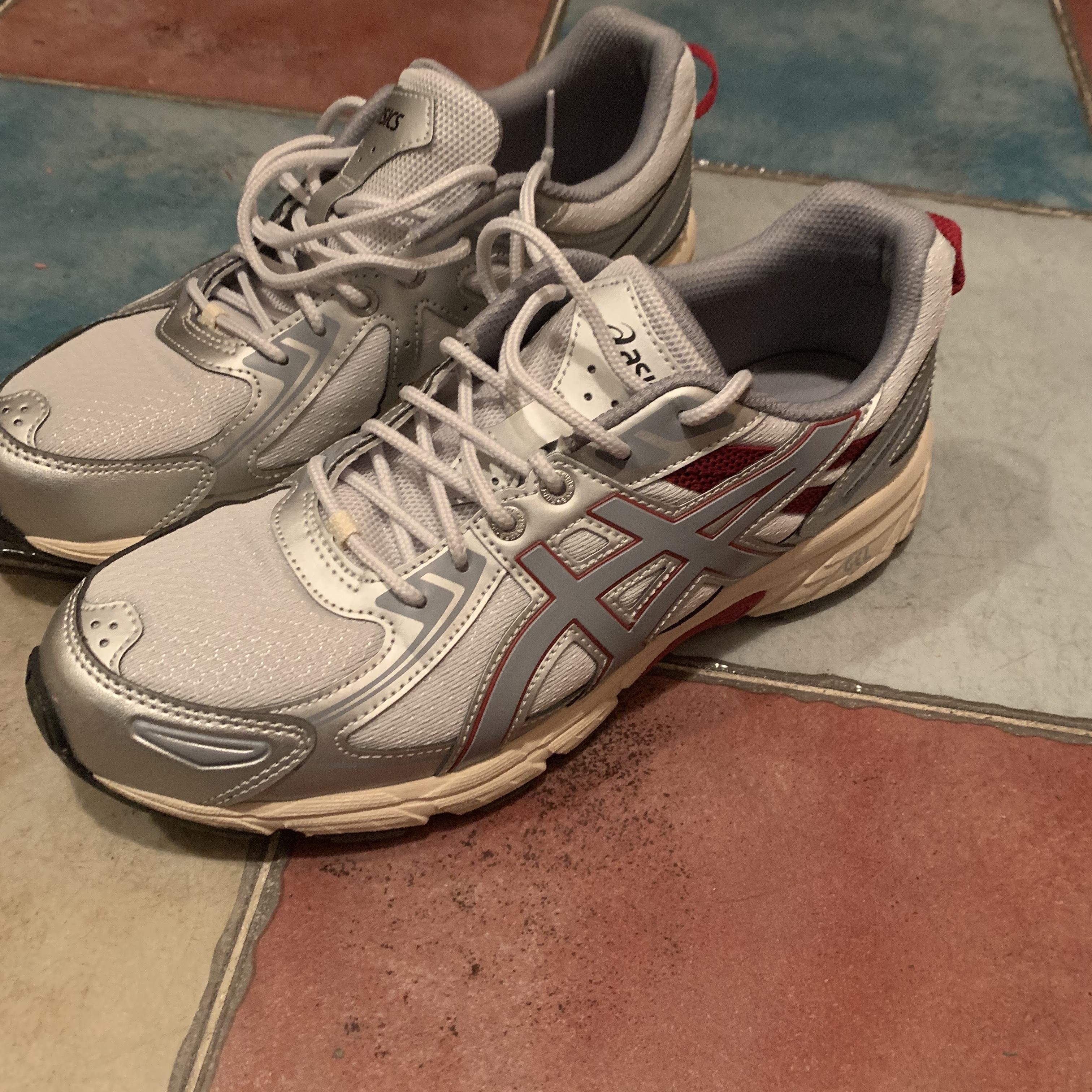 (W) Asics Gel-Venture 6 Glacier Grey Sheet Rock 착용 스타일