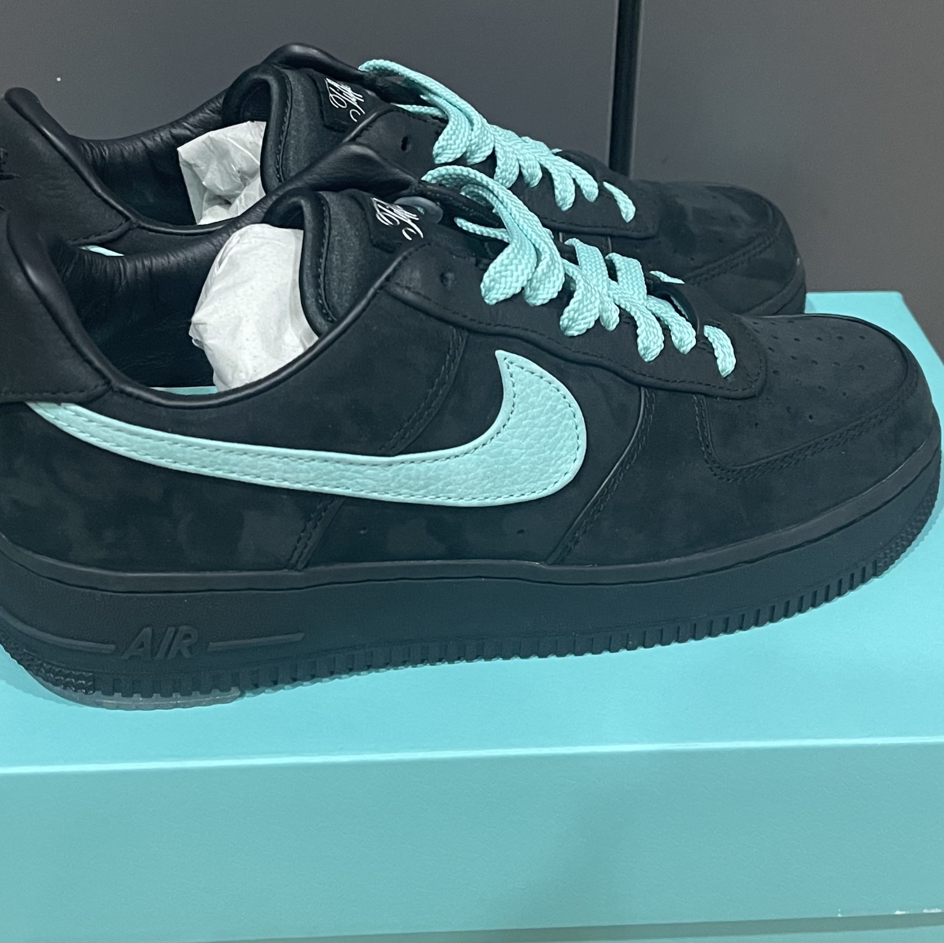 Nike x Tiffany & Co. Air Force 1 Low SP 1837 착용 스타일 - 2