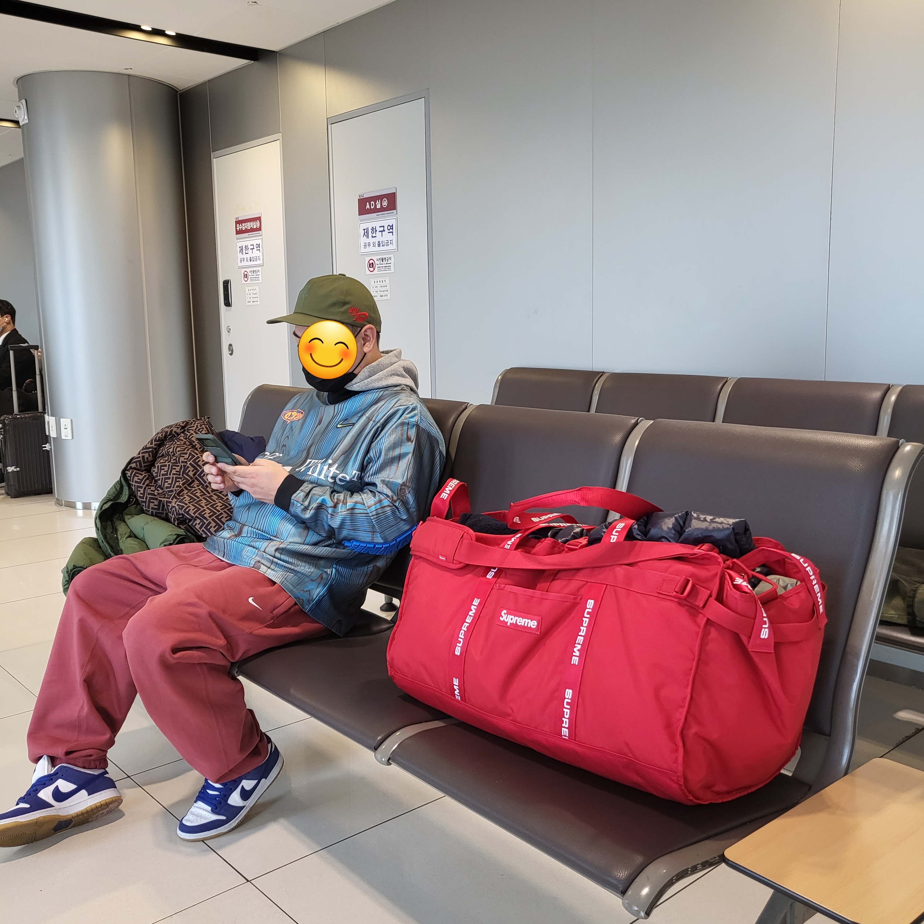 Nike x Off-White NRG Jersey Imperial Blue - Asia, Supreme Large Haul Tote Red - 22FW 착용 스타일