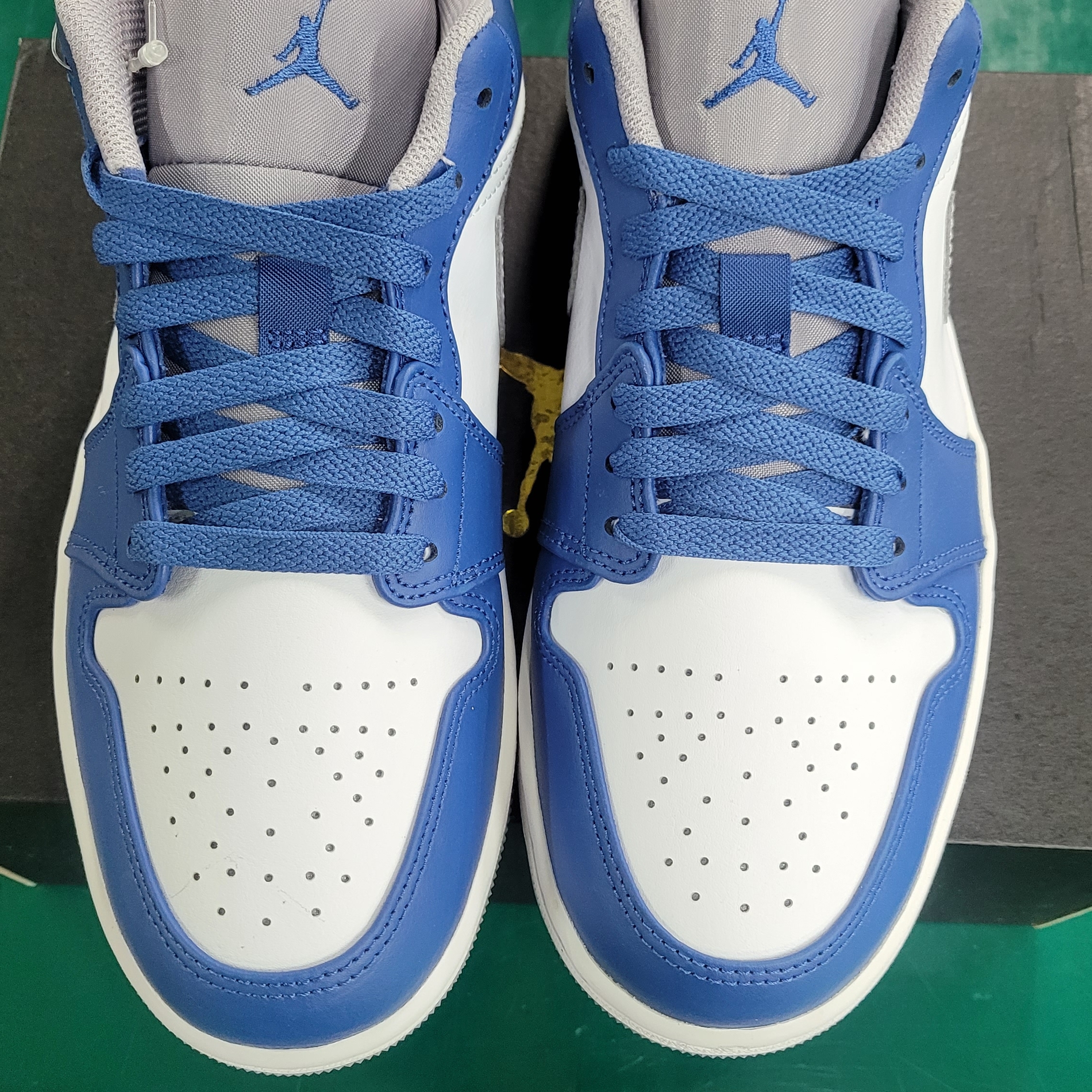 Jordan 1 Low True Blue Cement Grey 착용 스타일