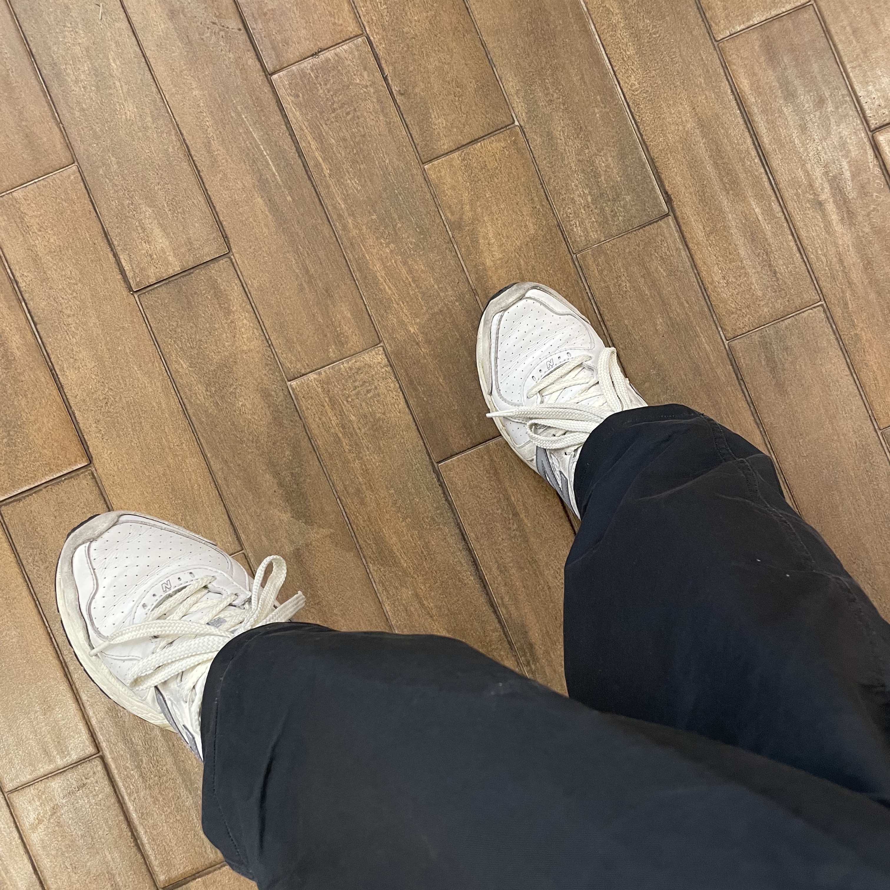 New Balance x Thisisneverthat 860v2 White 착용 스타일 - 1