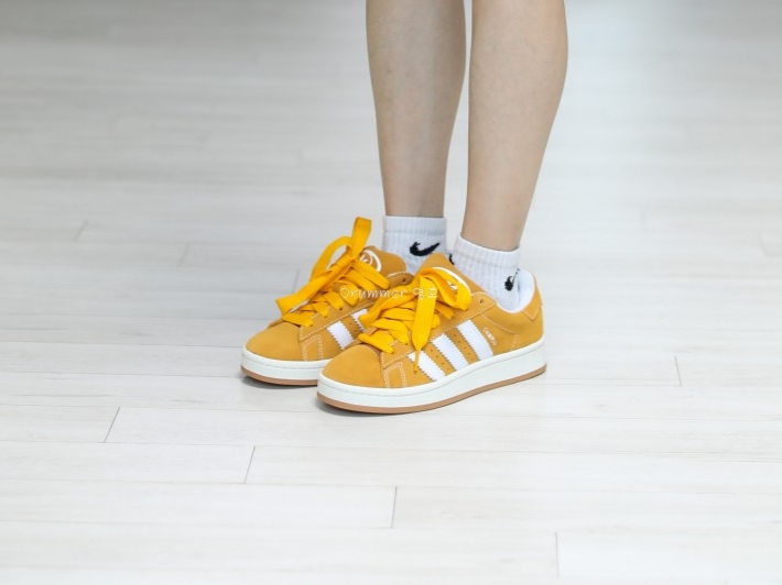 Adidas Campus 00s Pantone White 착용 스타일