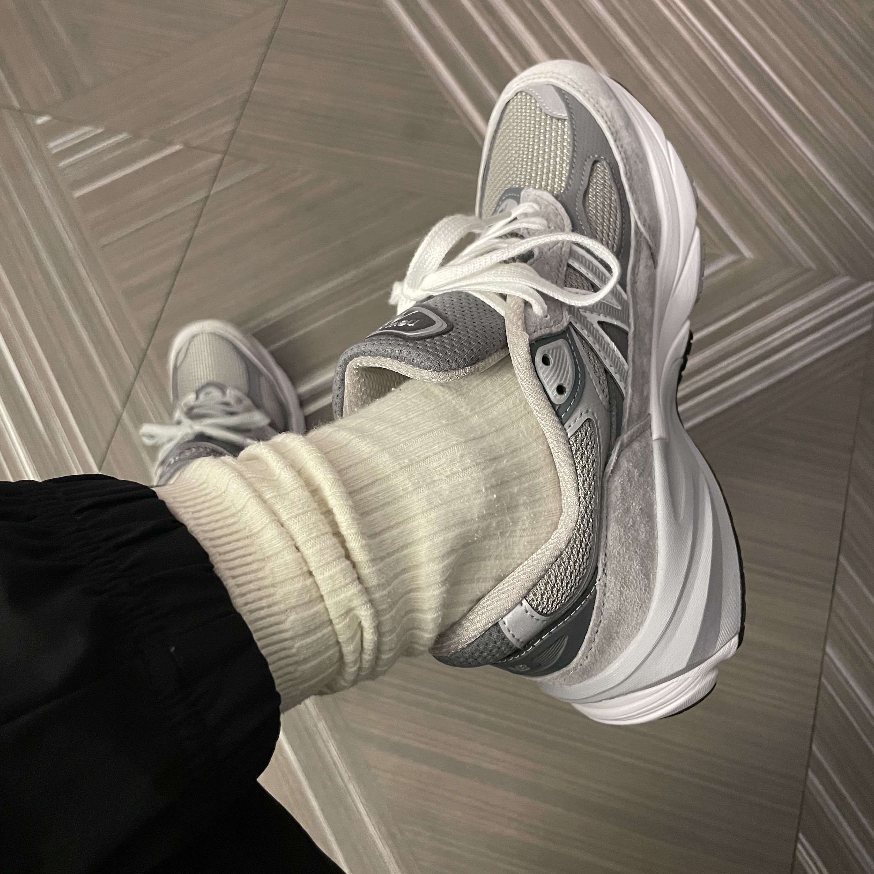 New Balance 990v6 Made in USA Grey - D Standard 착용 스타일 - 5