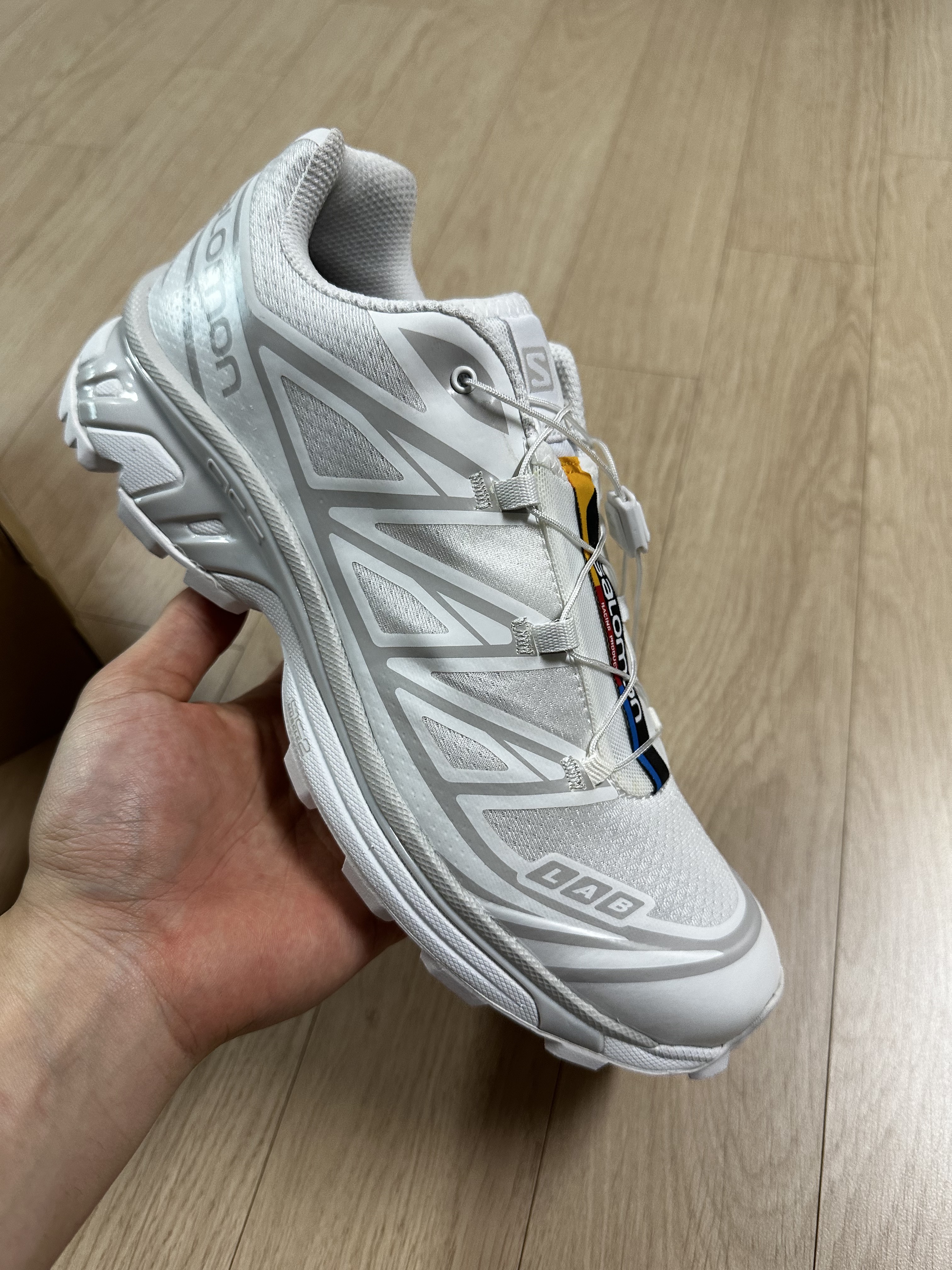 Salomon XT-6 ADV White 착용 스타일